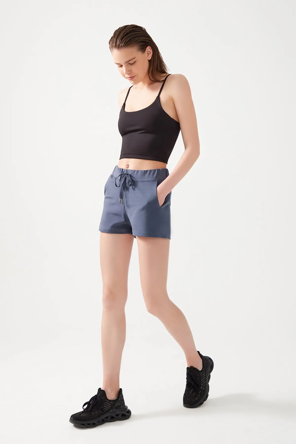 LOS OJOS  Anthrazitfarbene, elastische Taillen-Sportshorts mit Taschen und Basic-Passform für Damen