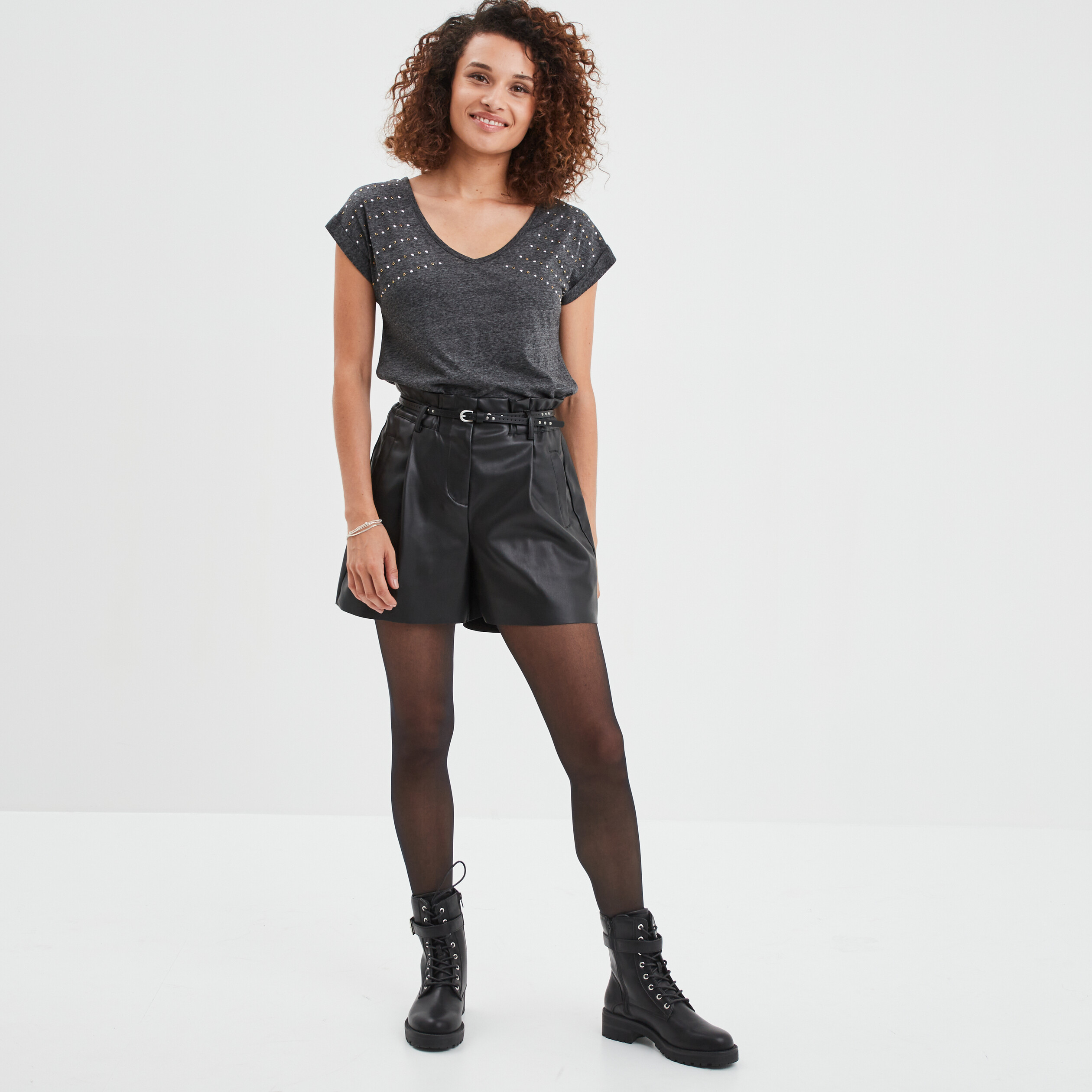 T-shirt avec clous oversize Liberto gris foncé femme | La Halle