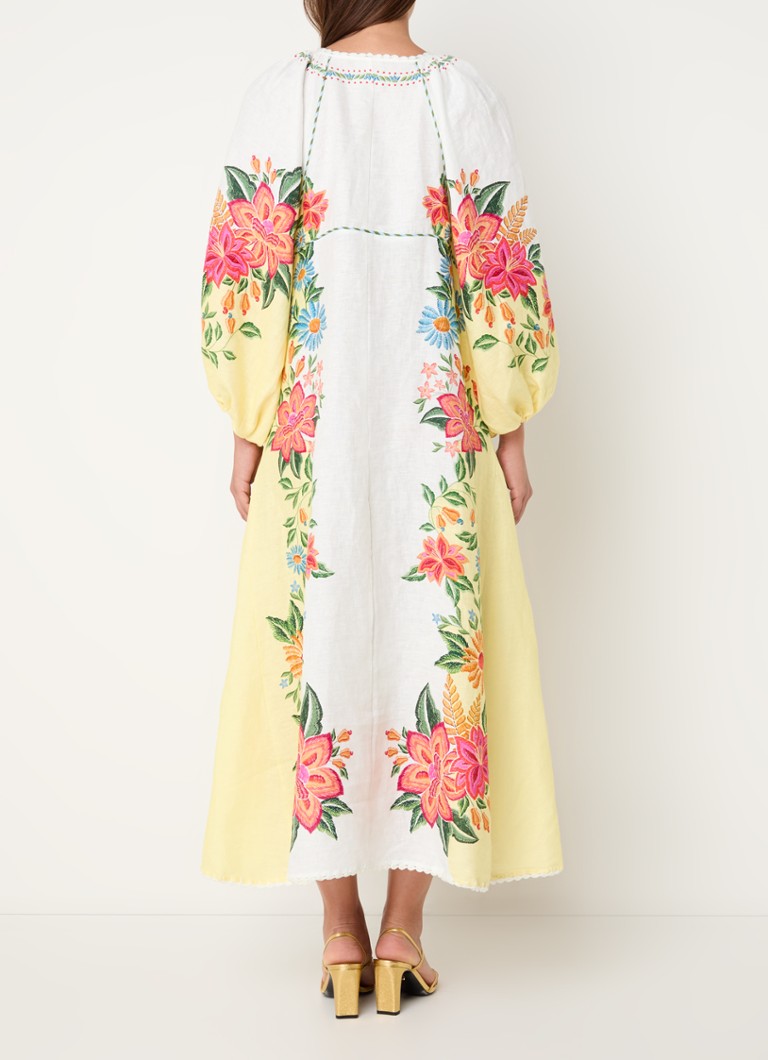 Vestido midi de lino de Farm Rio con bordado floral