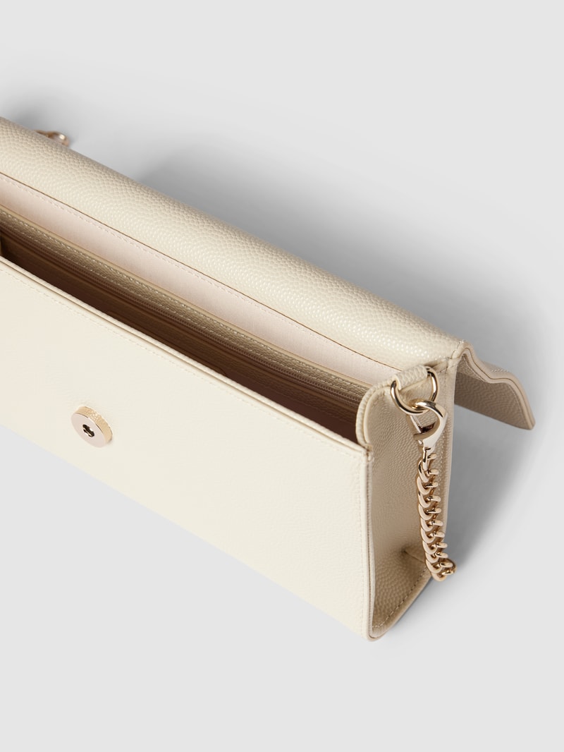 Clutch mit Label-Applikation Modell 'DIVINA' in beige