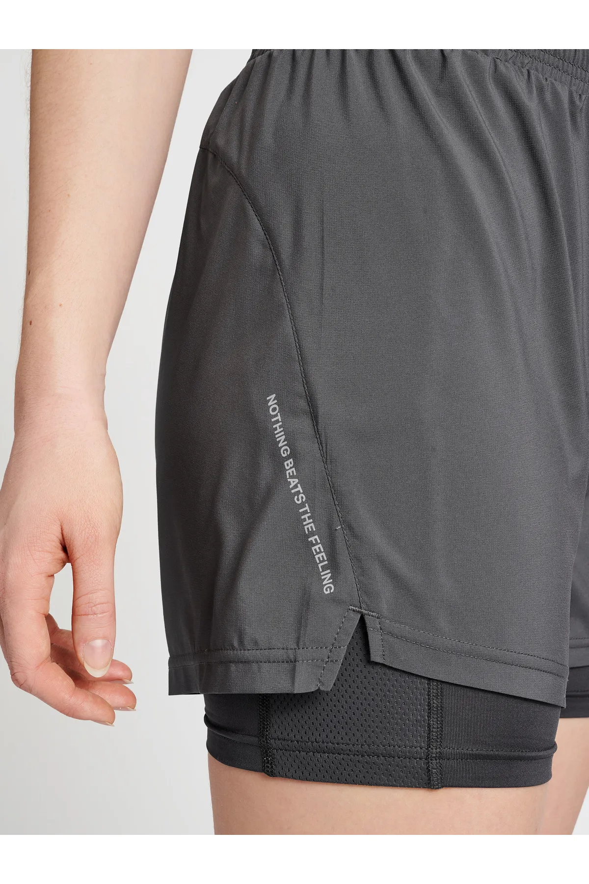 NEWLİNE  Kurze Sporthose - Grau - Mittlerer Bund