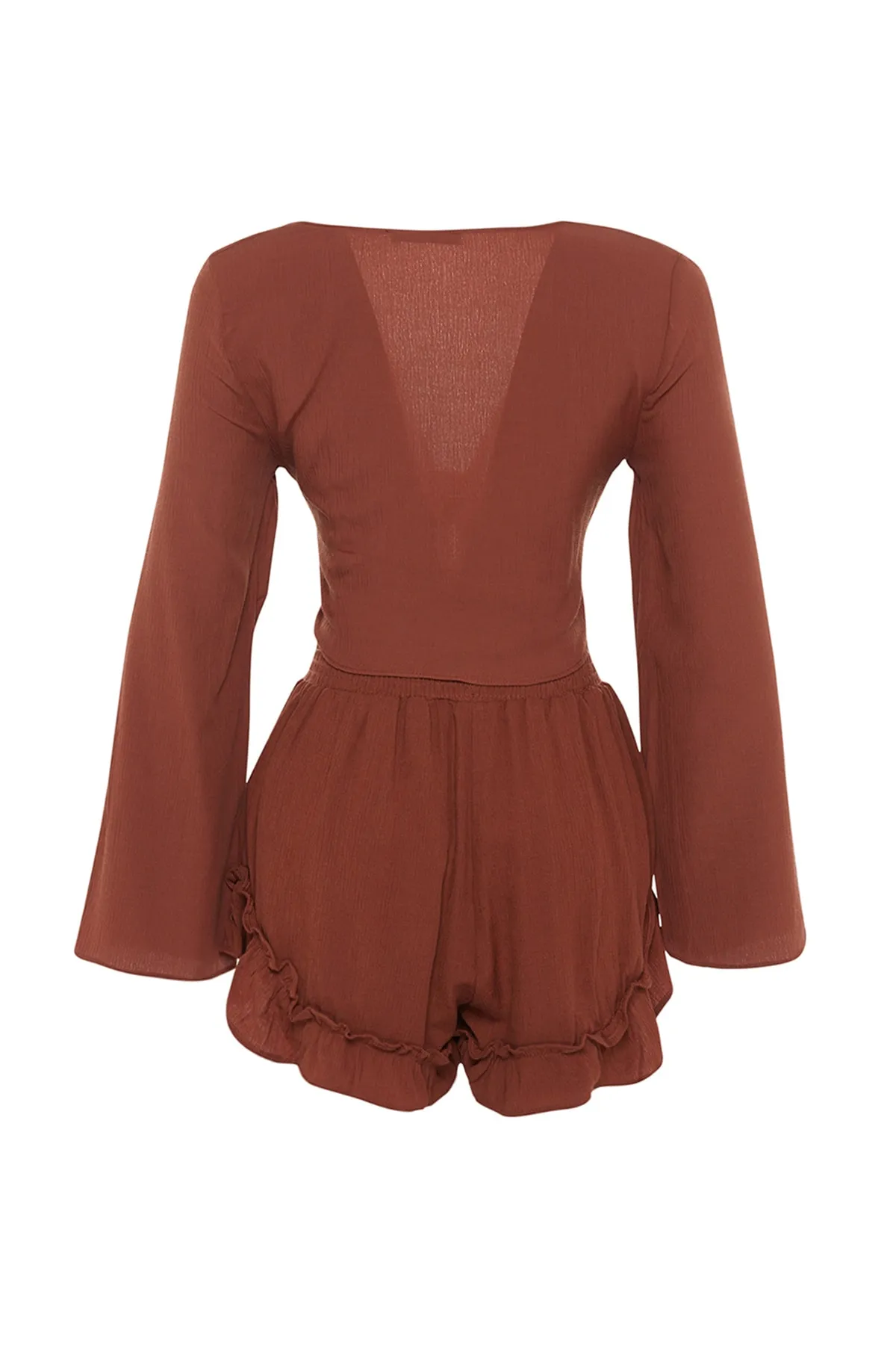 Trendyol Collection  Braunes Set aus gewebter Bluse und Shorts mit Rüschen TBESS23AU00027