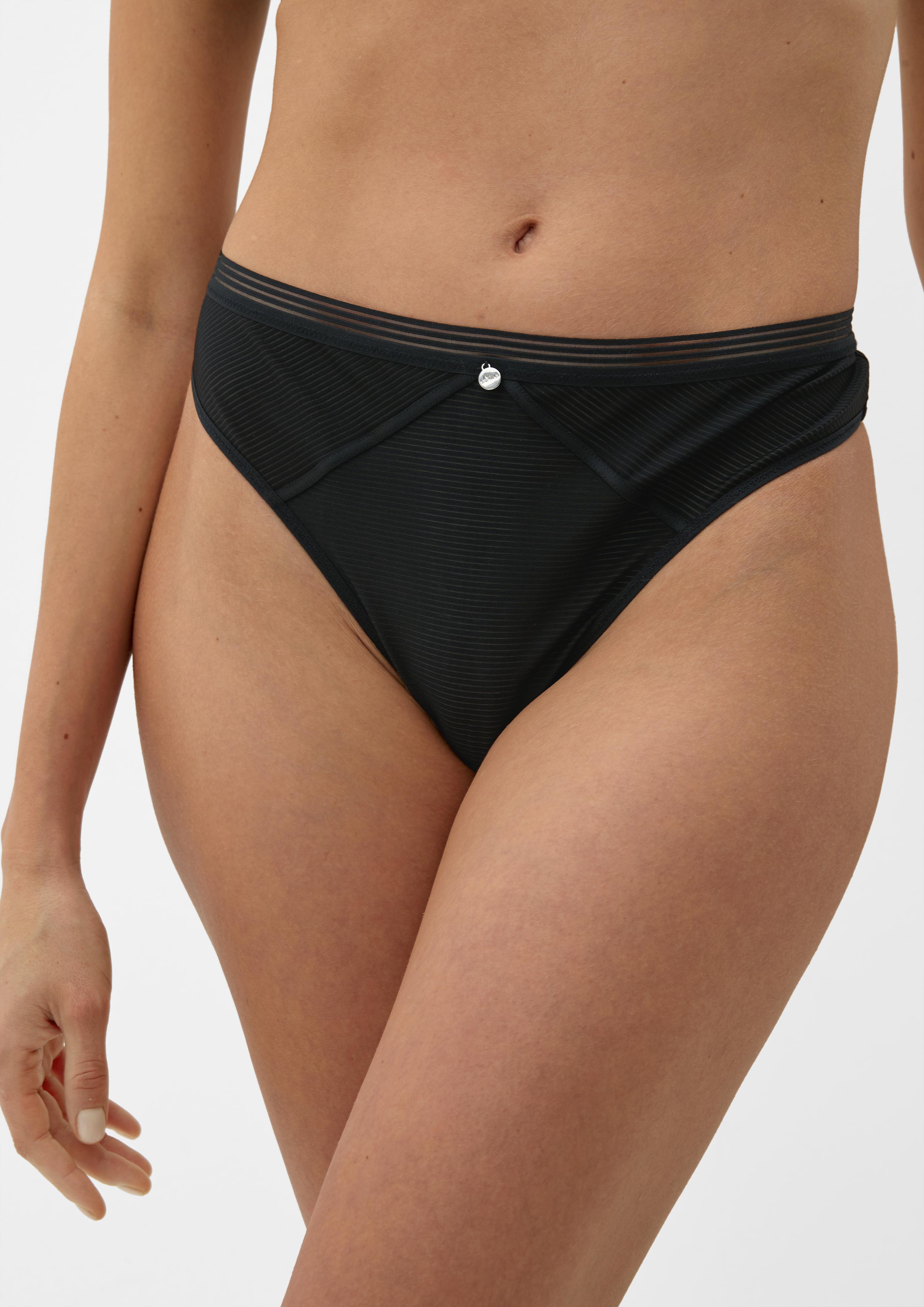 String mit Mesh-Details  6007847-9999