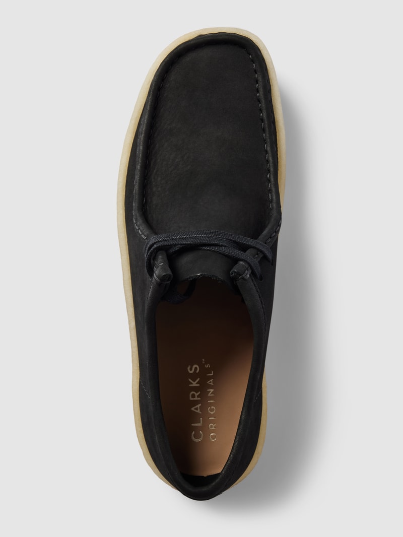 Schnürschuhe aus Leder Modell 'WALLABEE' in schwarz