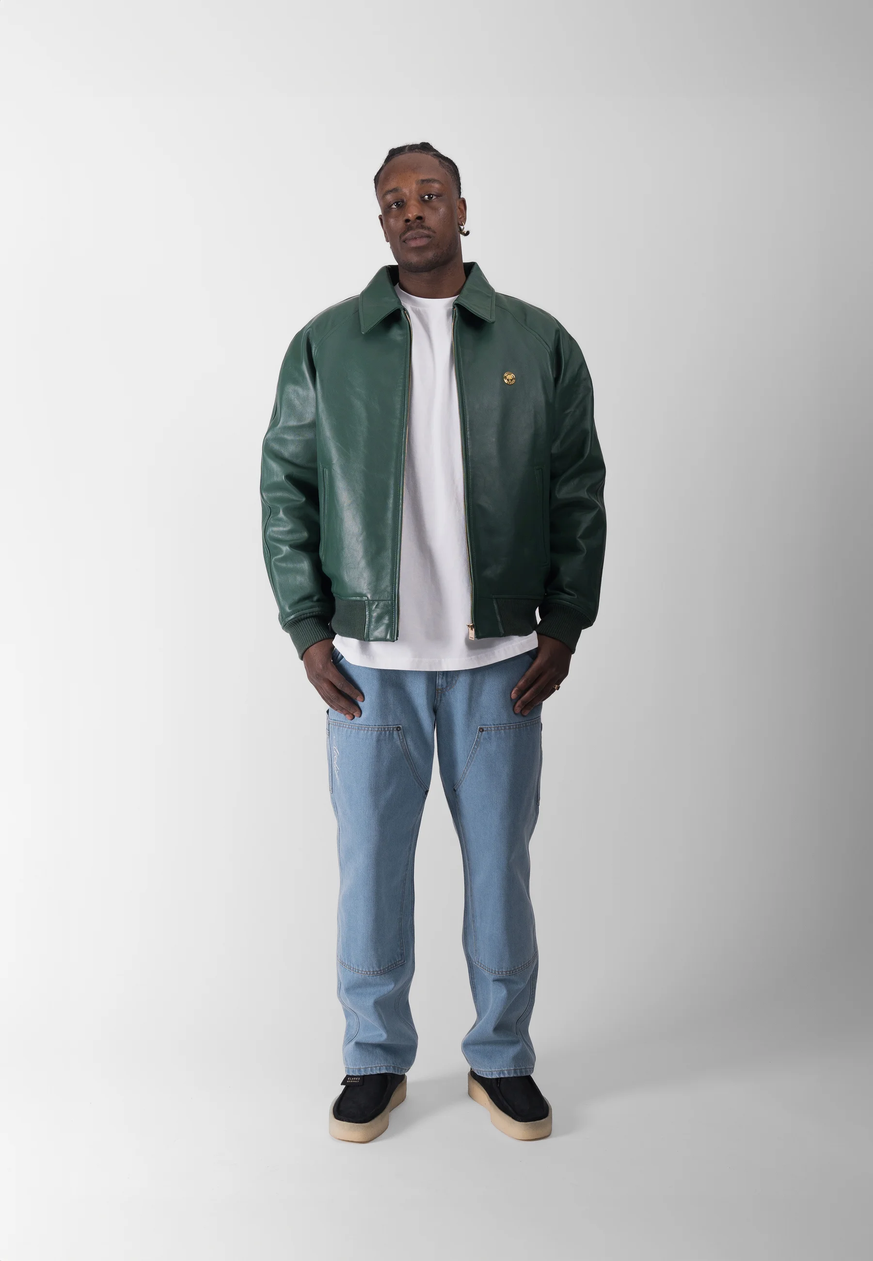 Chaqueta bomber con logo BLKVIS y estampado universitario