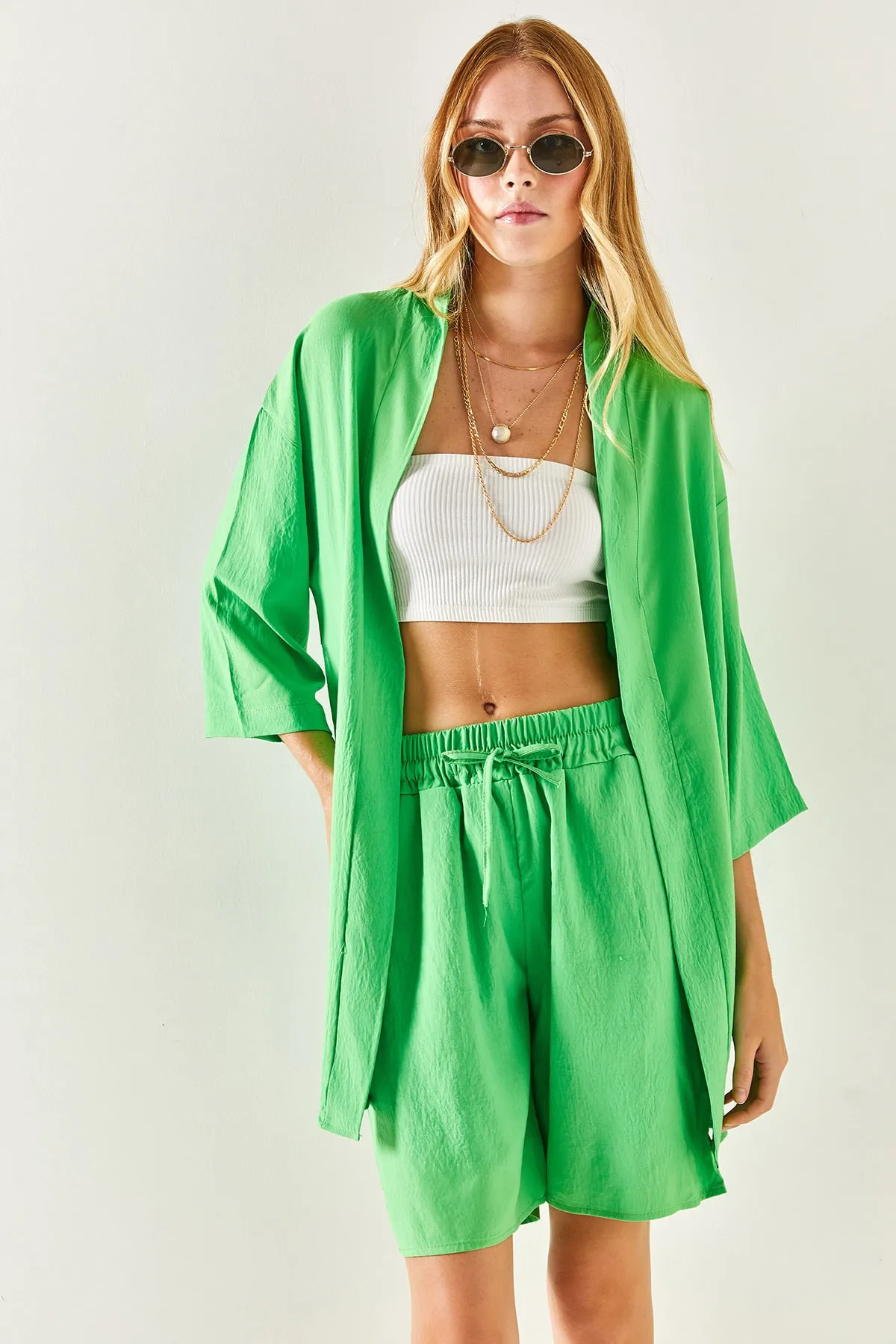 Olalook  Damen-Kimono-Set mit erdnussgrünen Shorts TKM-19000216