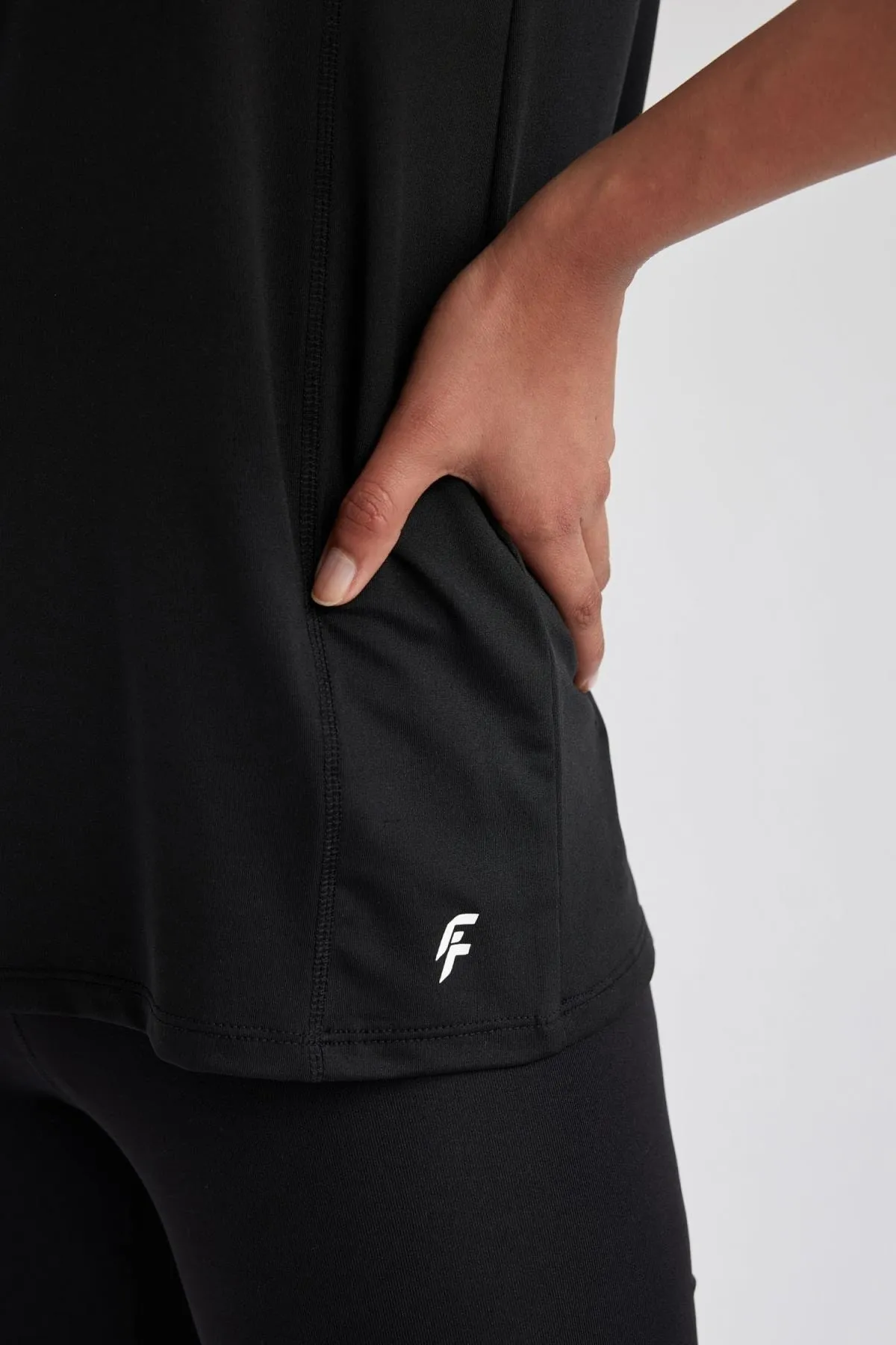 DeFacto  Passform Long Fit Crew Neck Athlete A7020ax23hs