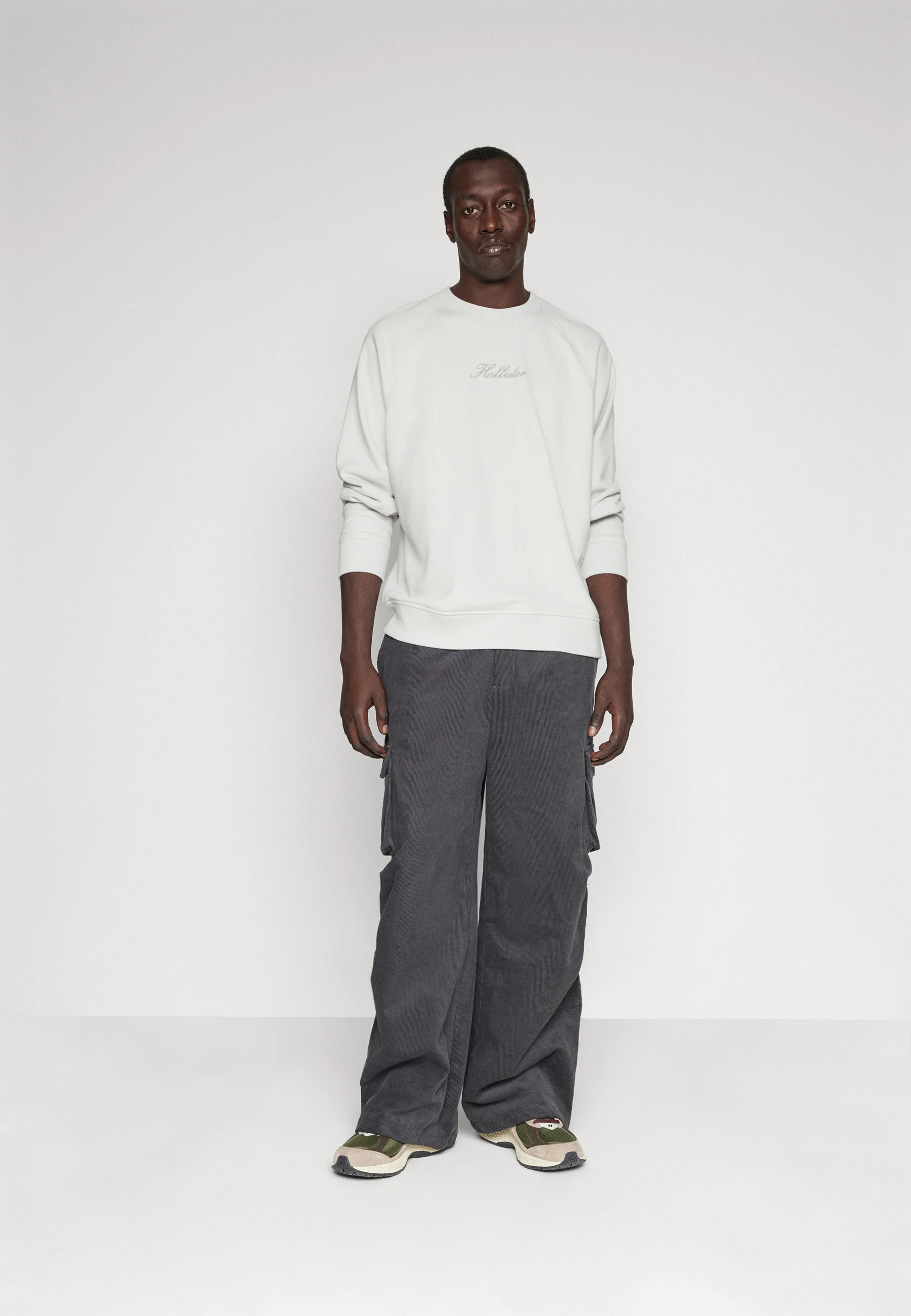 Sudadera Hollister Co. EXCLUSIVE CREW