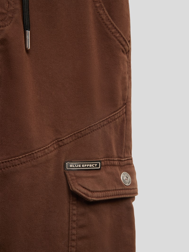 Jogpants mit Cargotaschen Modell 'NORMAL' in schokobraun