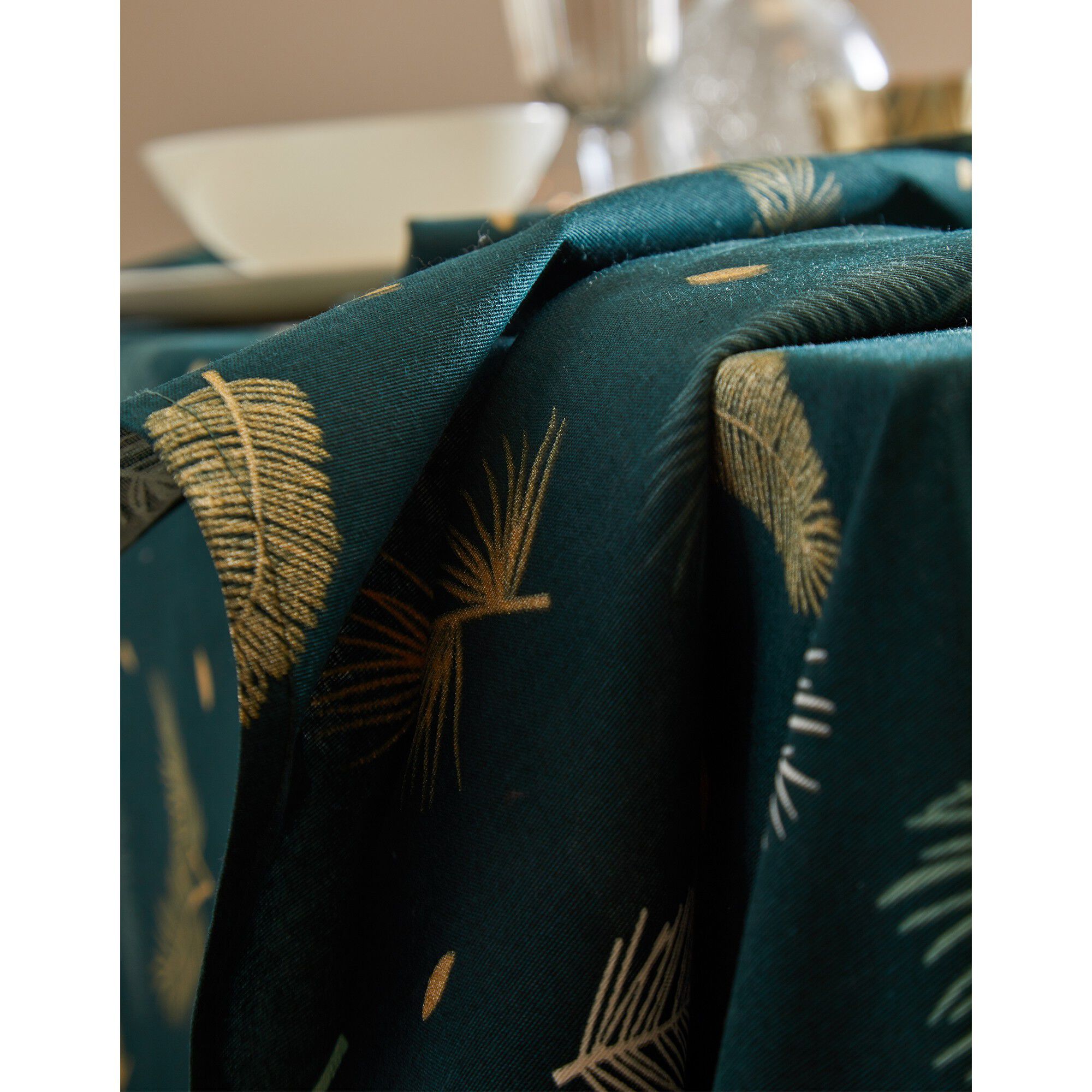 Nappe imprimée feuillage doré