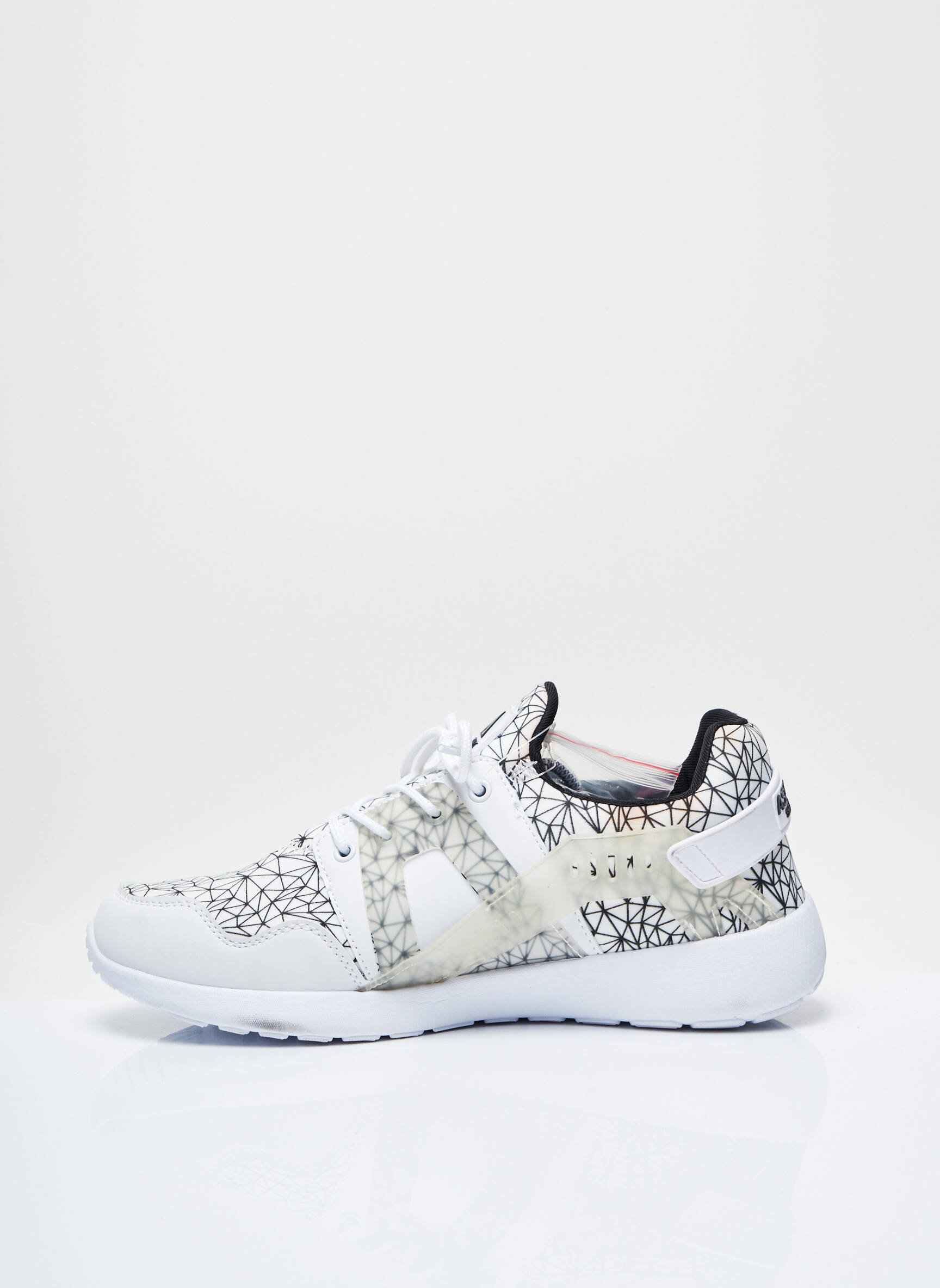 Asfvlt Baskets Femme couleur blanc