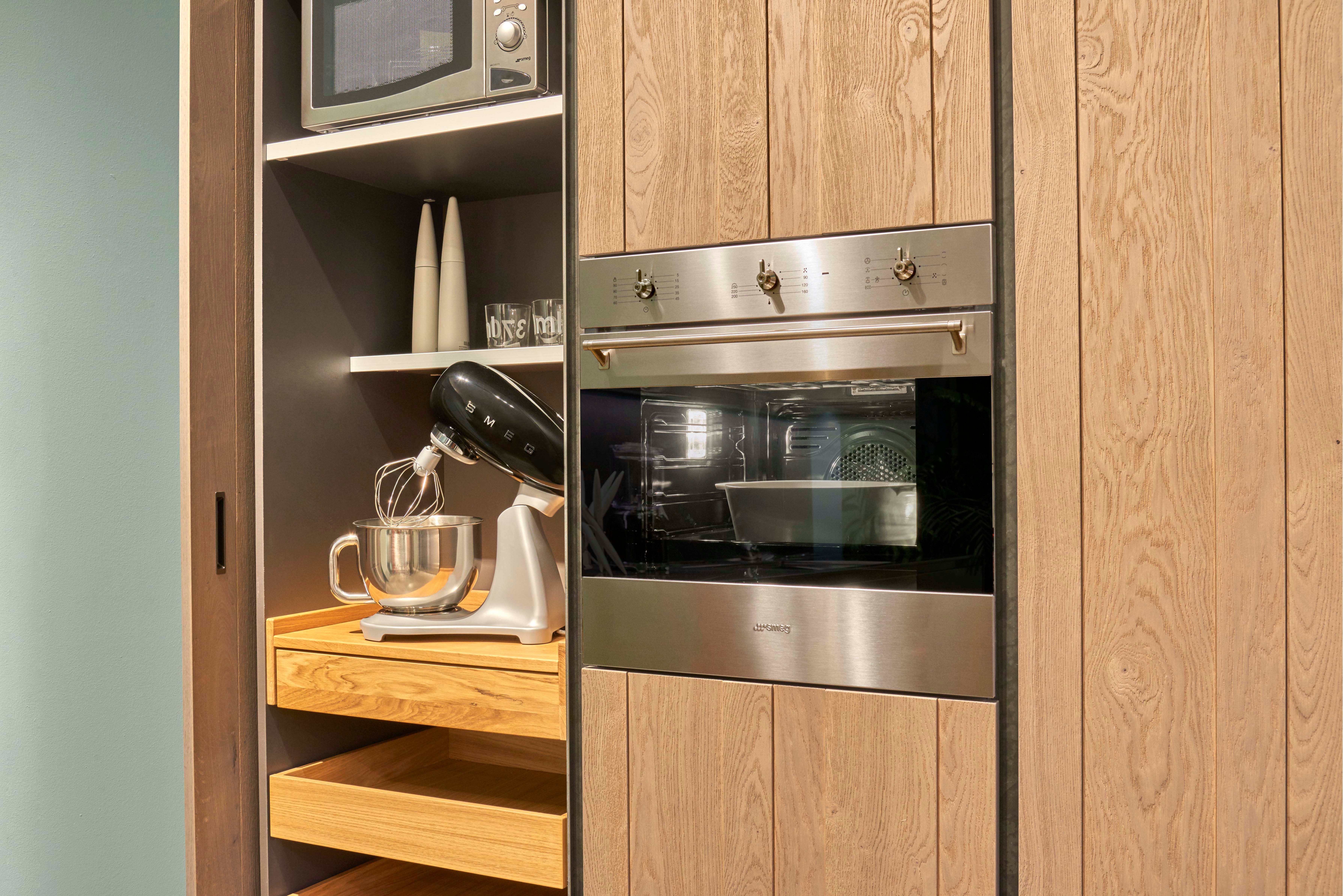 Smeg Küchenmaschine SMF02BLEU Schwarz, 800 W, 4,8 l Schüssel
