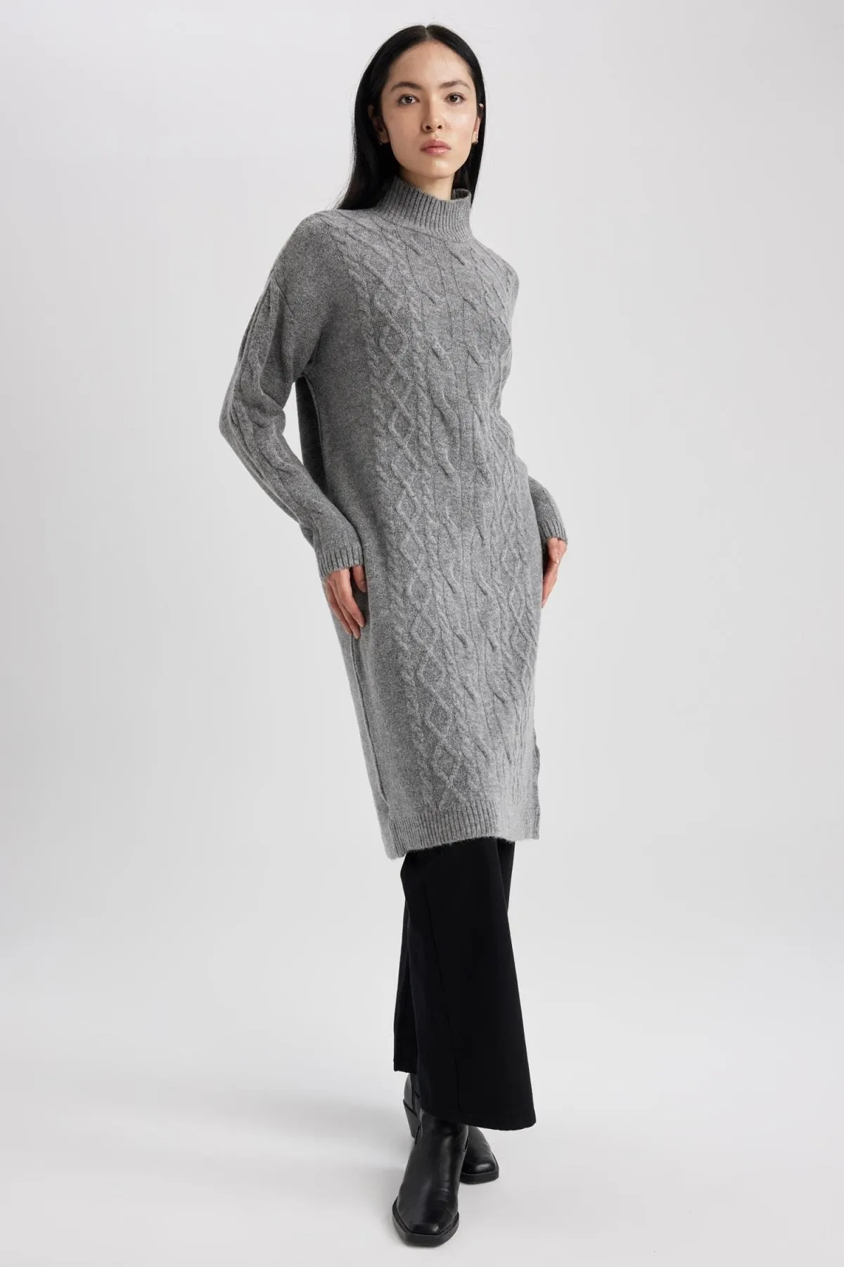 DeFacto  Langärmliges Kleid mit halblangem Rollkragen und normaler Passform