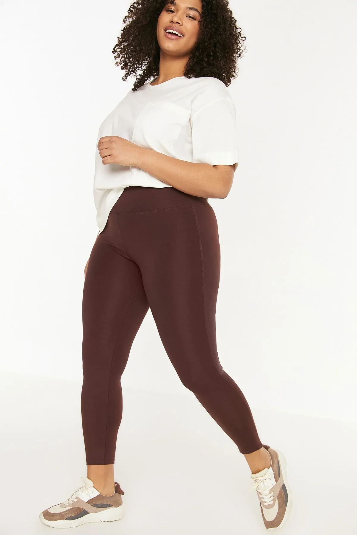 Trendyol Curve  Braune gestrickte Sportstrumpfhose mit Raffung TBBSS22TY0020