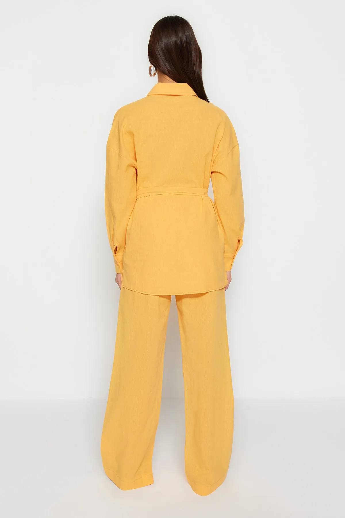 Trendyol Collection  Oranges gewebtes Oberteil-Unterteil mit Knoten TWOSS23AU00072