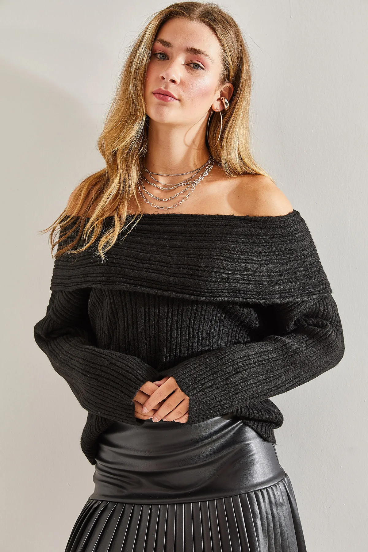Bianco Lucci  Damenpullover mit Rüschenkragen