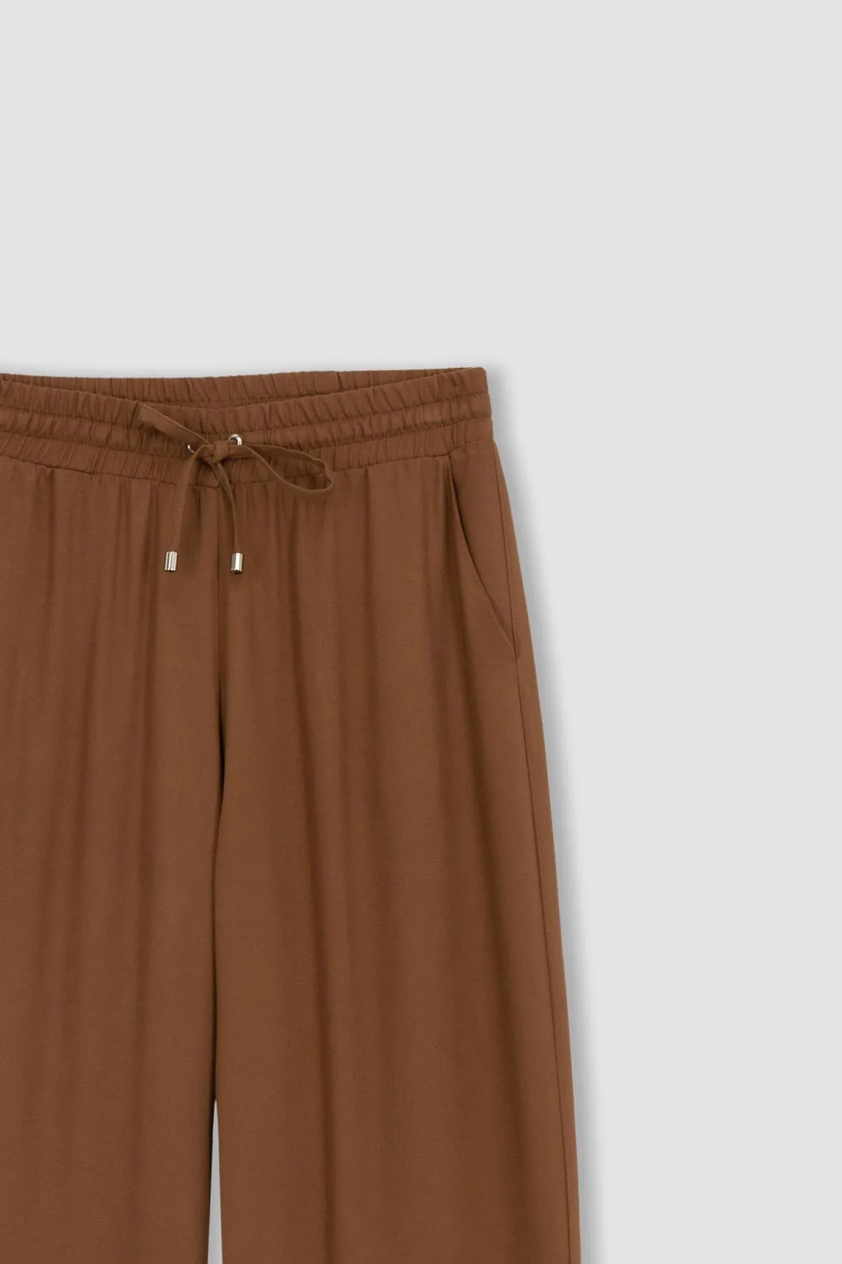 DeFacto  Florida Florida-Hose aus Viskose mit hoher Taille und weitem Bein und Taschen, J8738az23sm