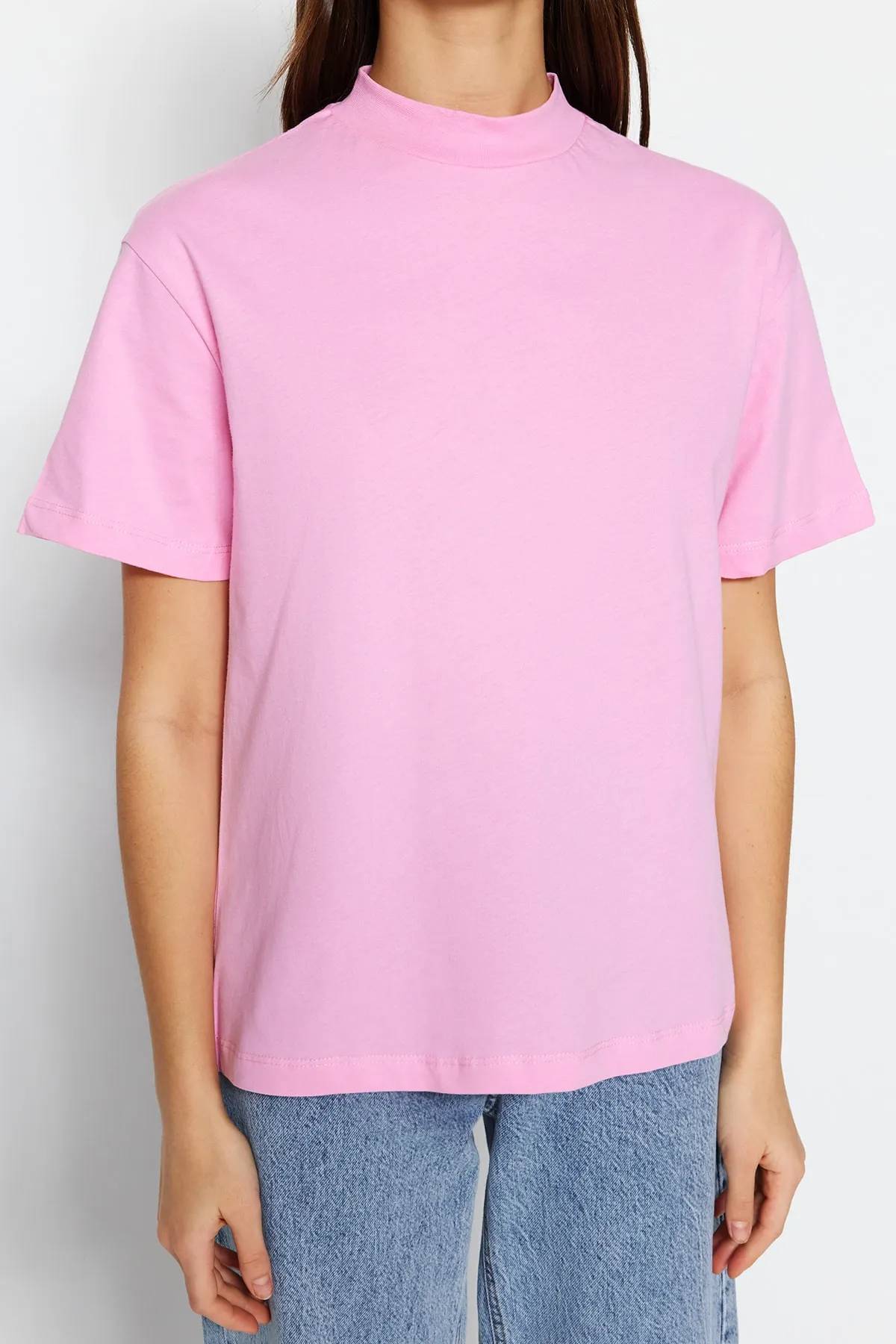 Trendyol Collection  Rosa-weißes 2er-Pack Basic-Strick-T-Shirts mit Stehkragen aus 100 % Baumwolle TWOSS20TS1500