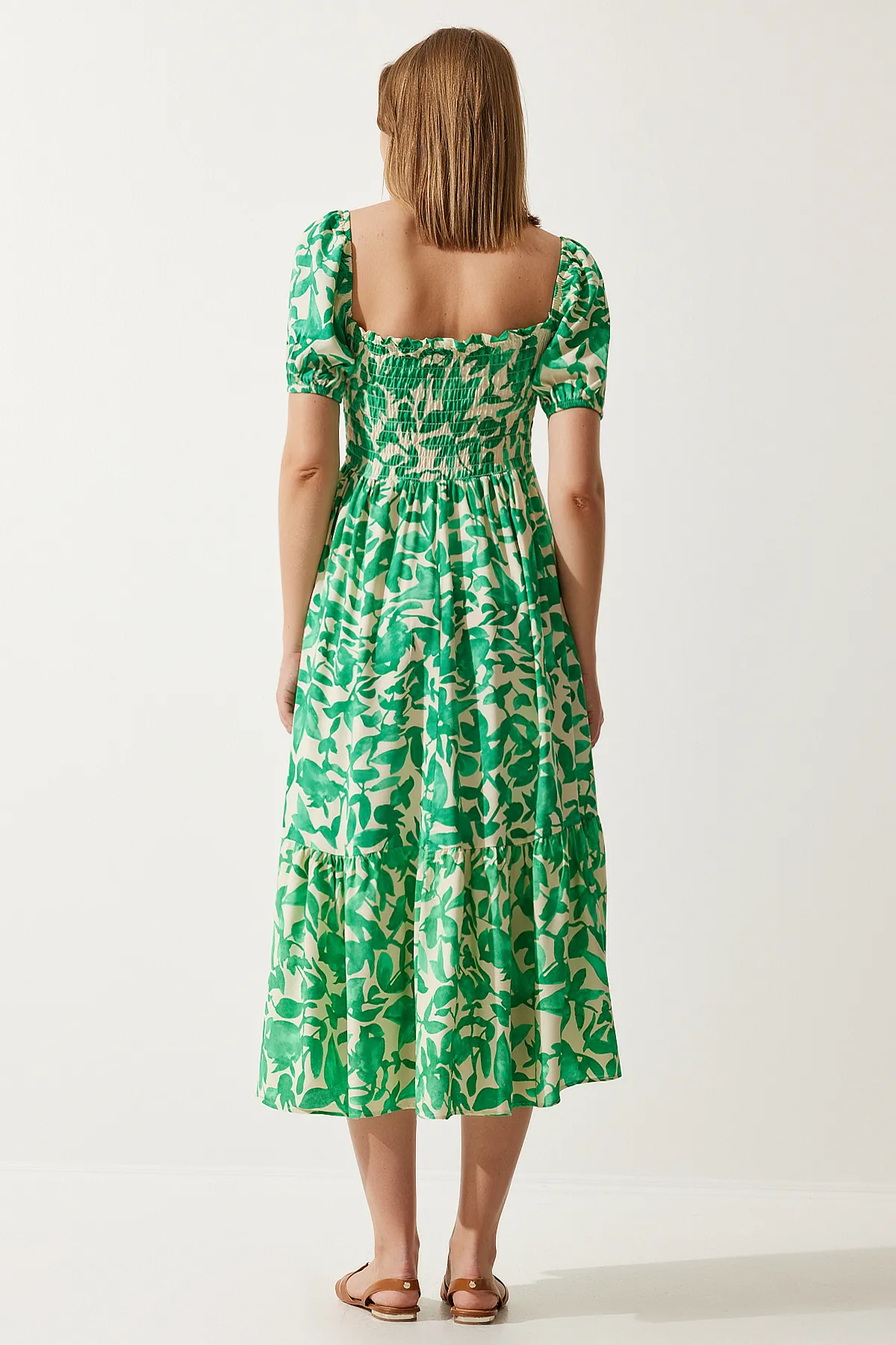 Happiness İstanbul  Grünes Sommerkleid aus Viskose mit Blumenmuster für Damen CI00079