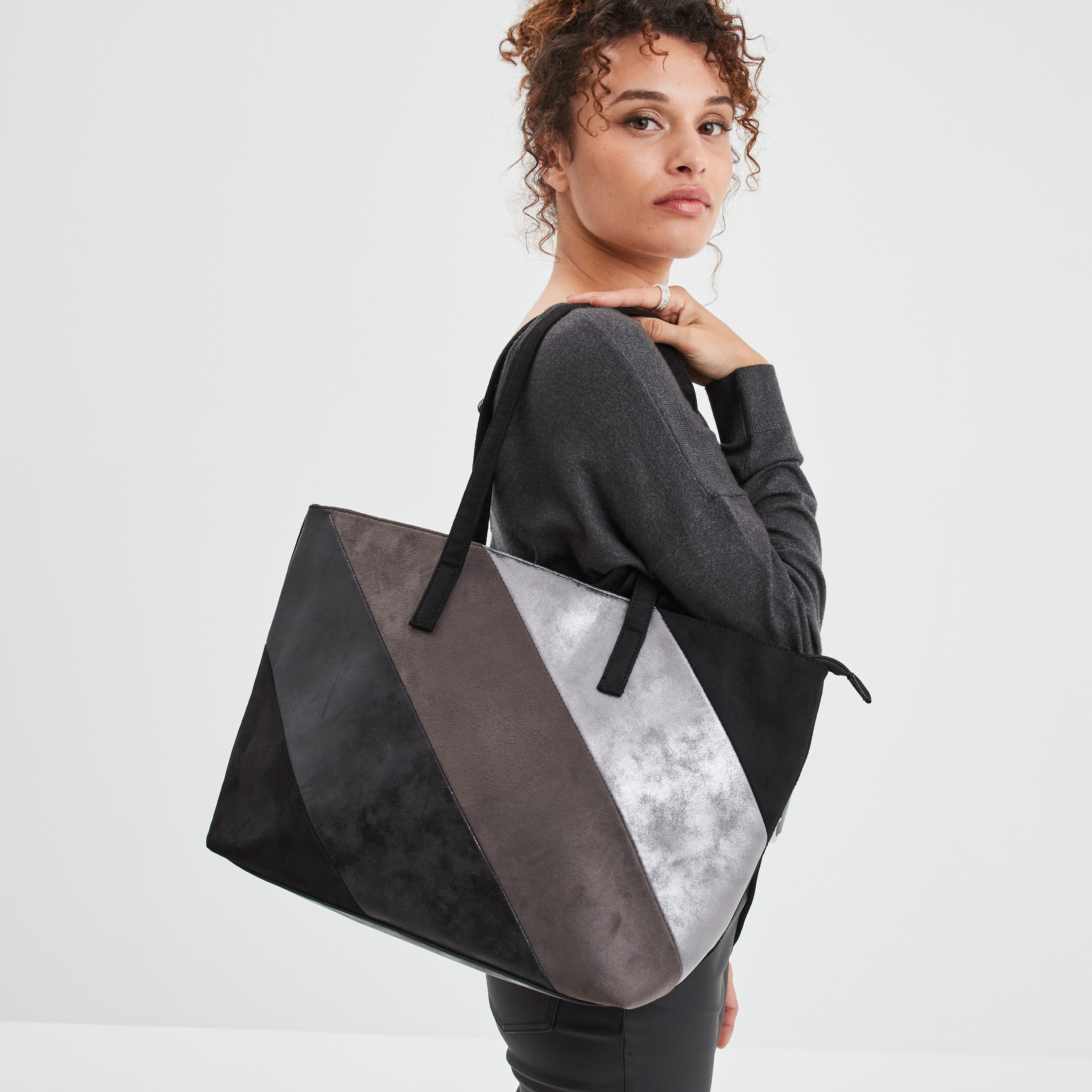 Sac shopper rectangulaire porté-épaule noir femme | La Halle