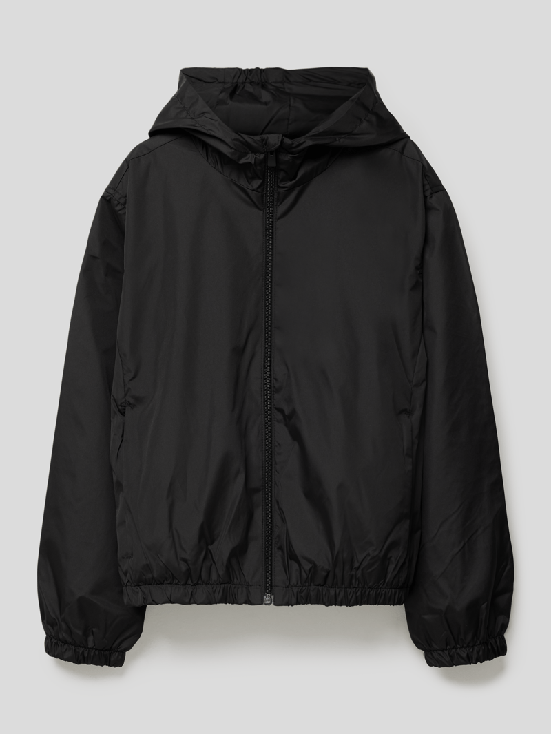 Jacke mit Kapuze in schwarz