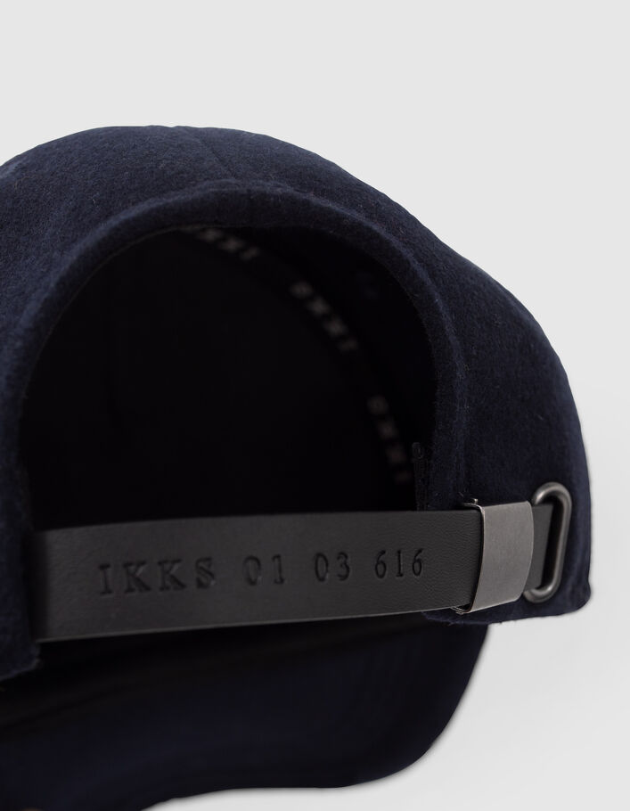 Casquette marine feutrée broderie typo jaune Homme