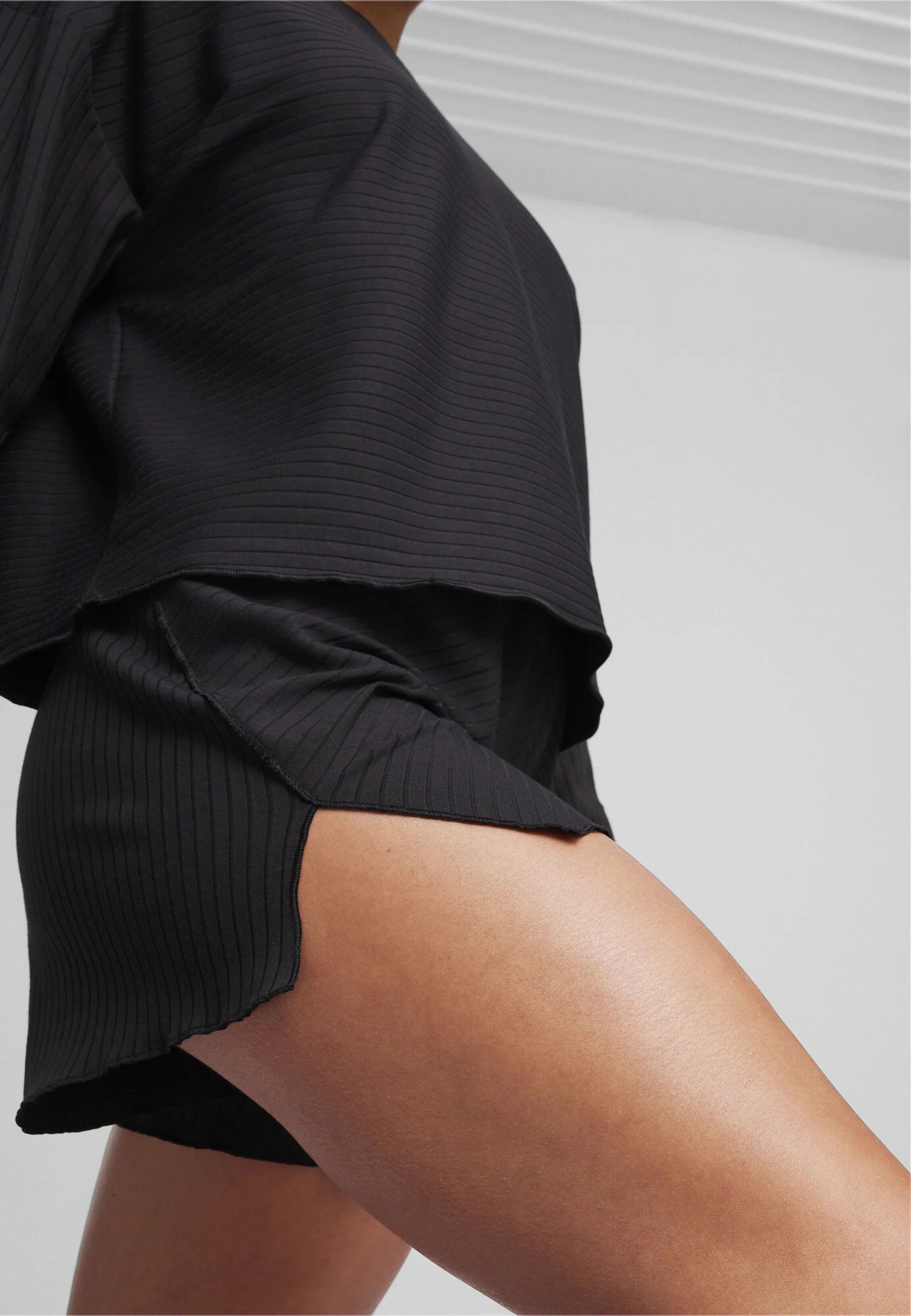 Puma PREMIUM STUDIO - Pantalones cortos deportivos