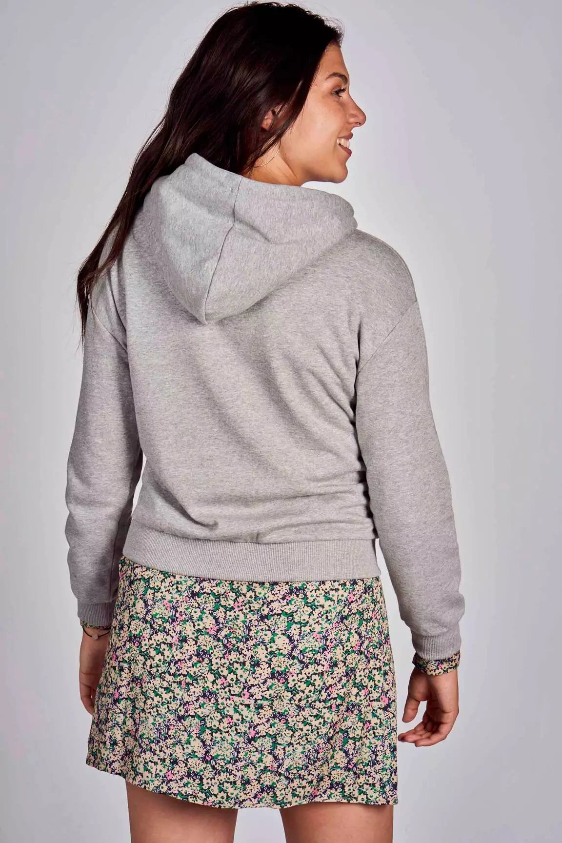 Cemi Sweat Capuche Femme couleur gris