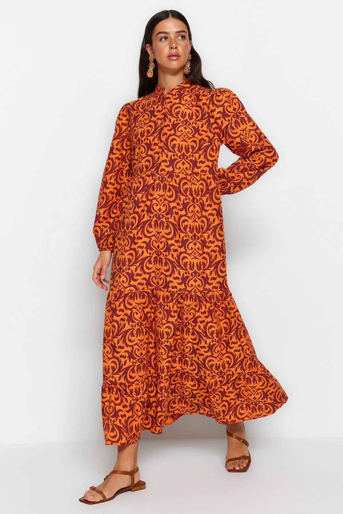 Trendyol Modest  Orange gemustertes Kleid aus gewebter Baumwolle mit halber Knopfleiste und weiter Passform TCTSS23EB00222
