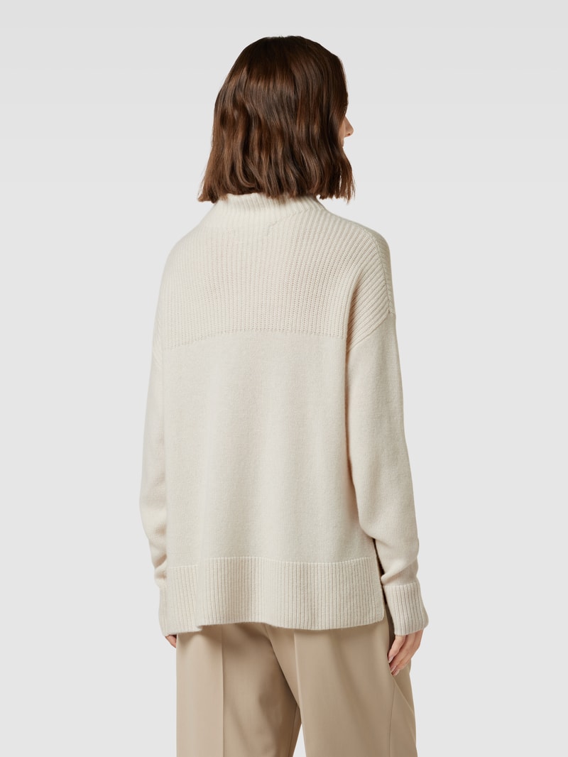 Kaschmirpullover mit Stehkragen in offwhite