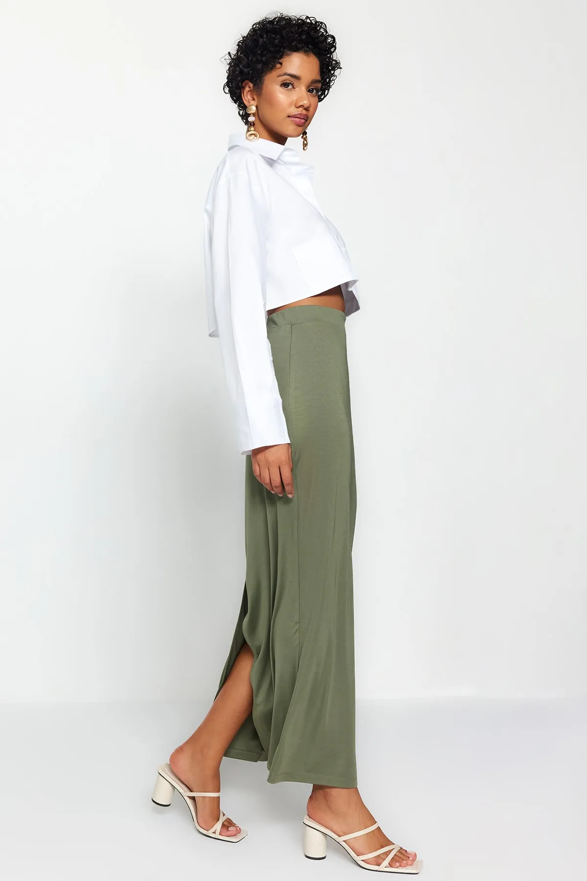 Trendyol Collection  Khakifarbener Maxi-Stretch-Strickrock mit hoher Taille TWOSS23ET00372