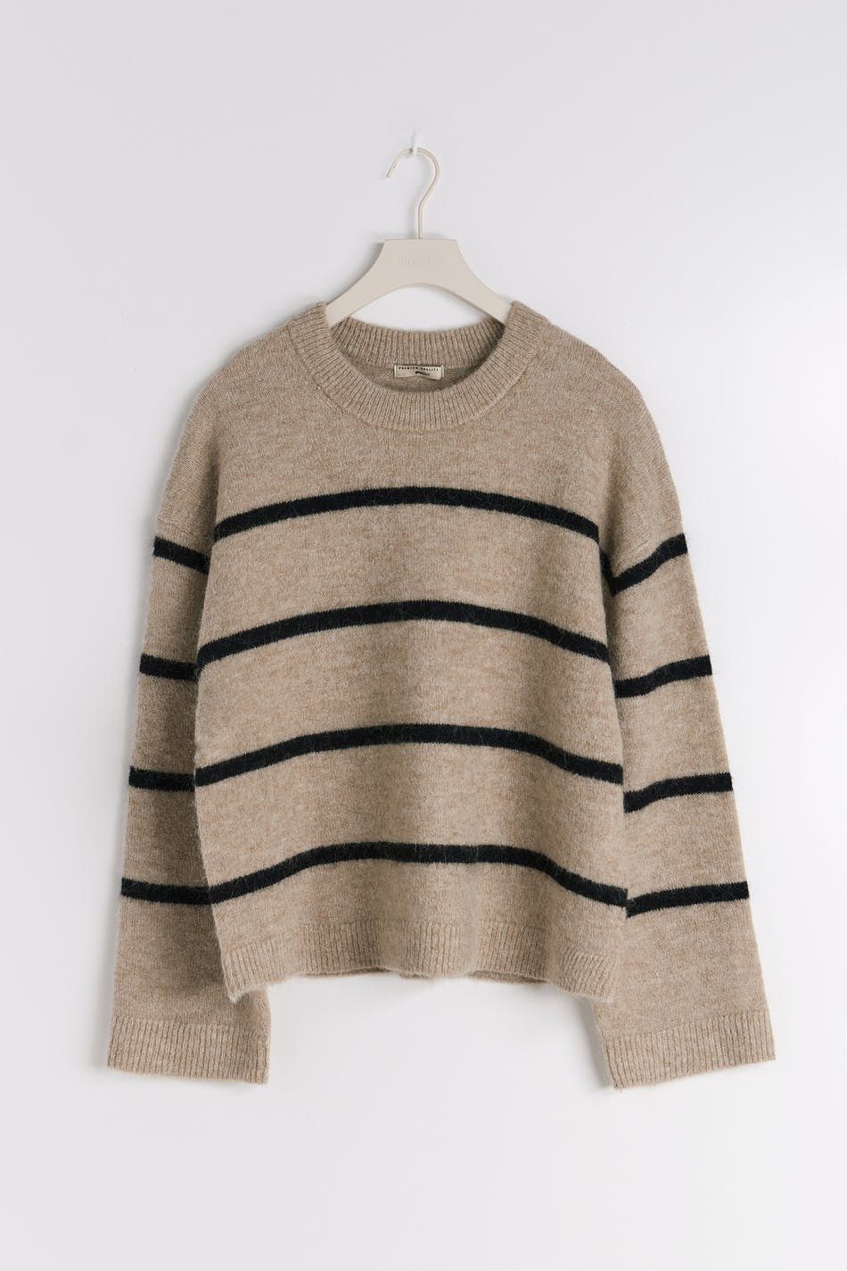 Crew neck knitted sweater