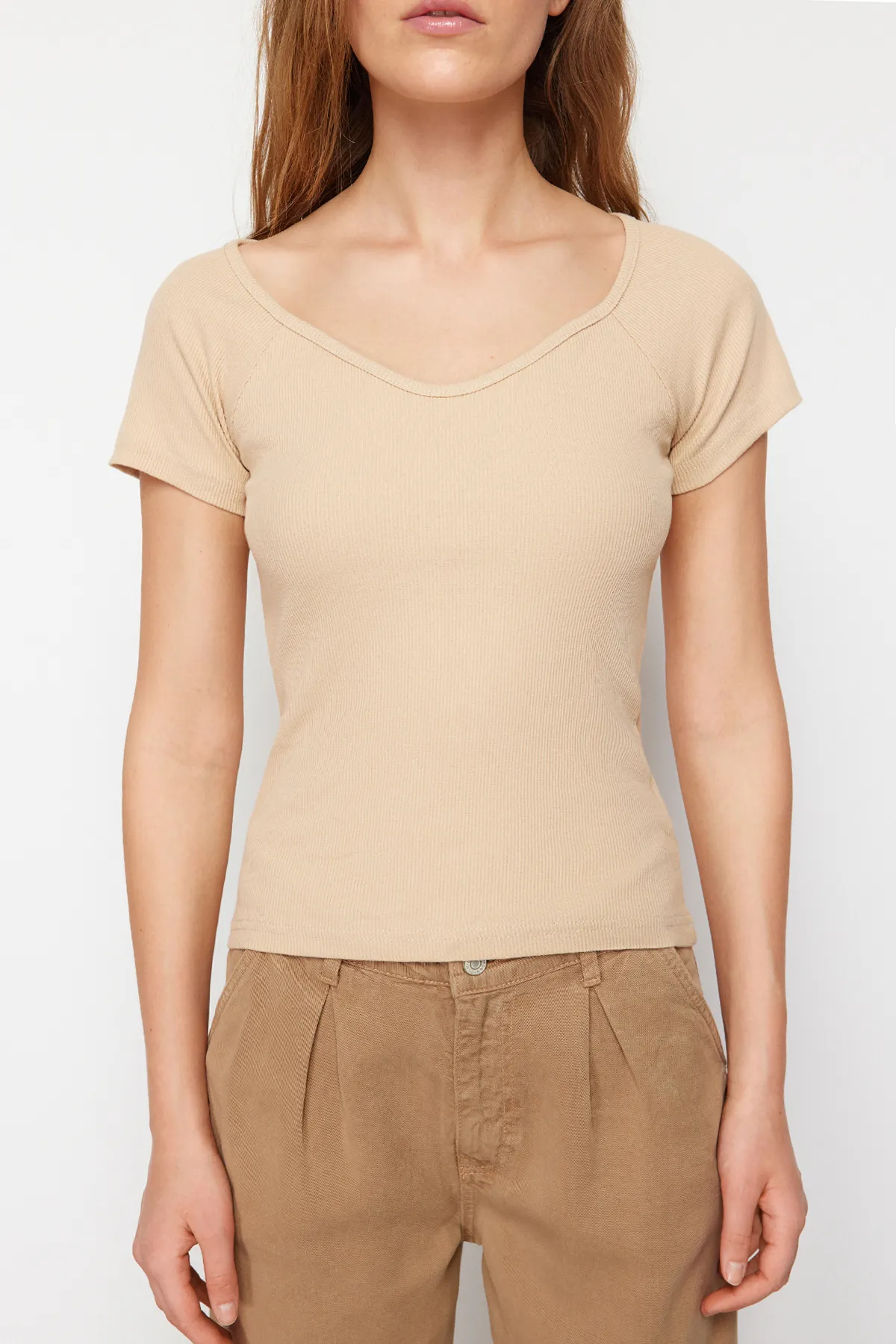 Trendyol Collection  Beige taillierte Strickbluse aus Baumwollstretch TWOSS21BZ0579