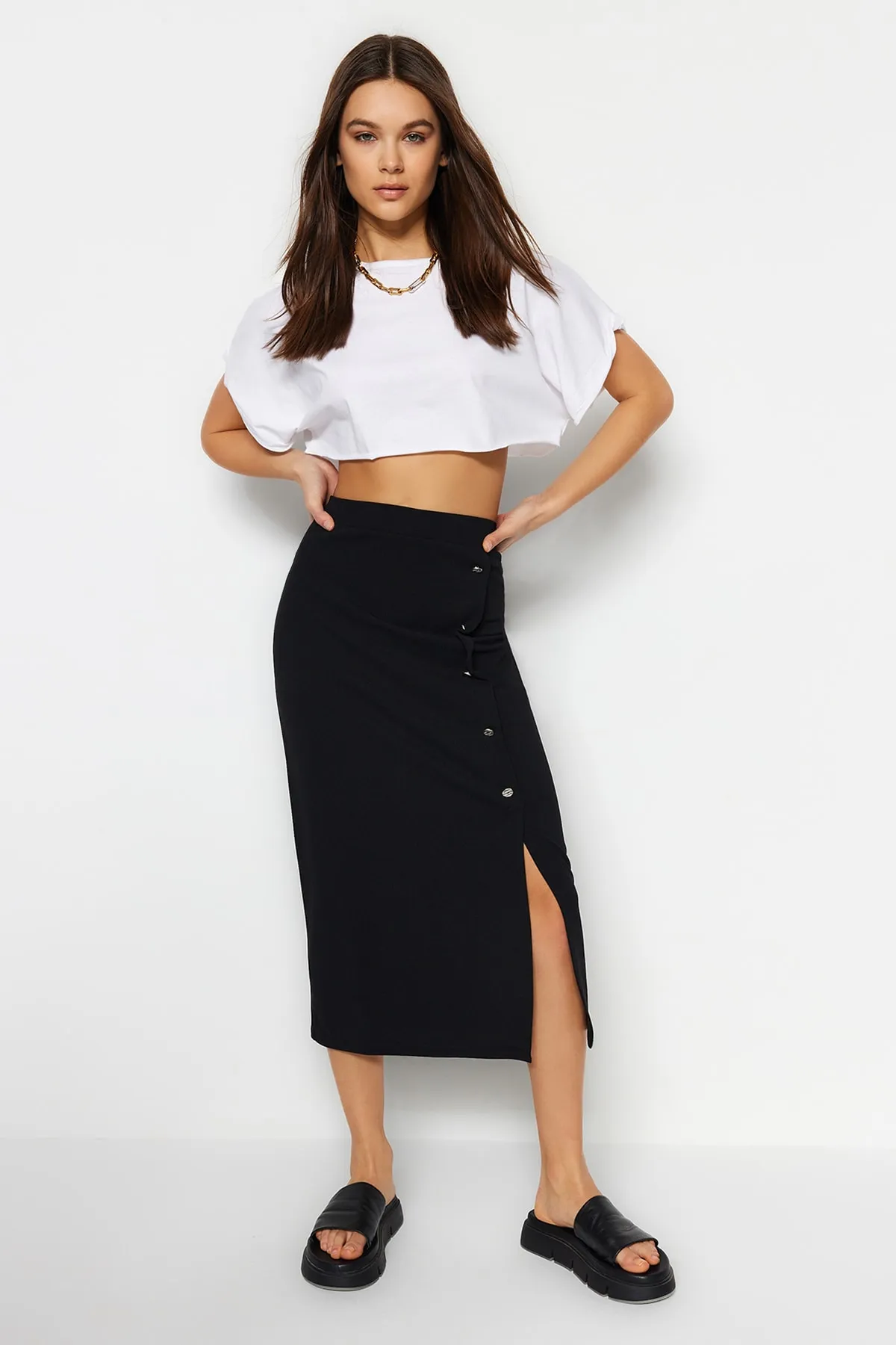 Trendyol Collection  Schwarzer, eleganter Crêpe-Midirock mit hoher Taille und Knopfleiste, Stretch-Strick TWOSS23ET00320