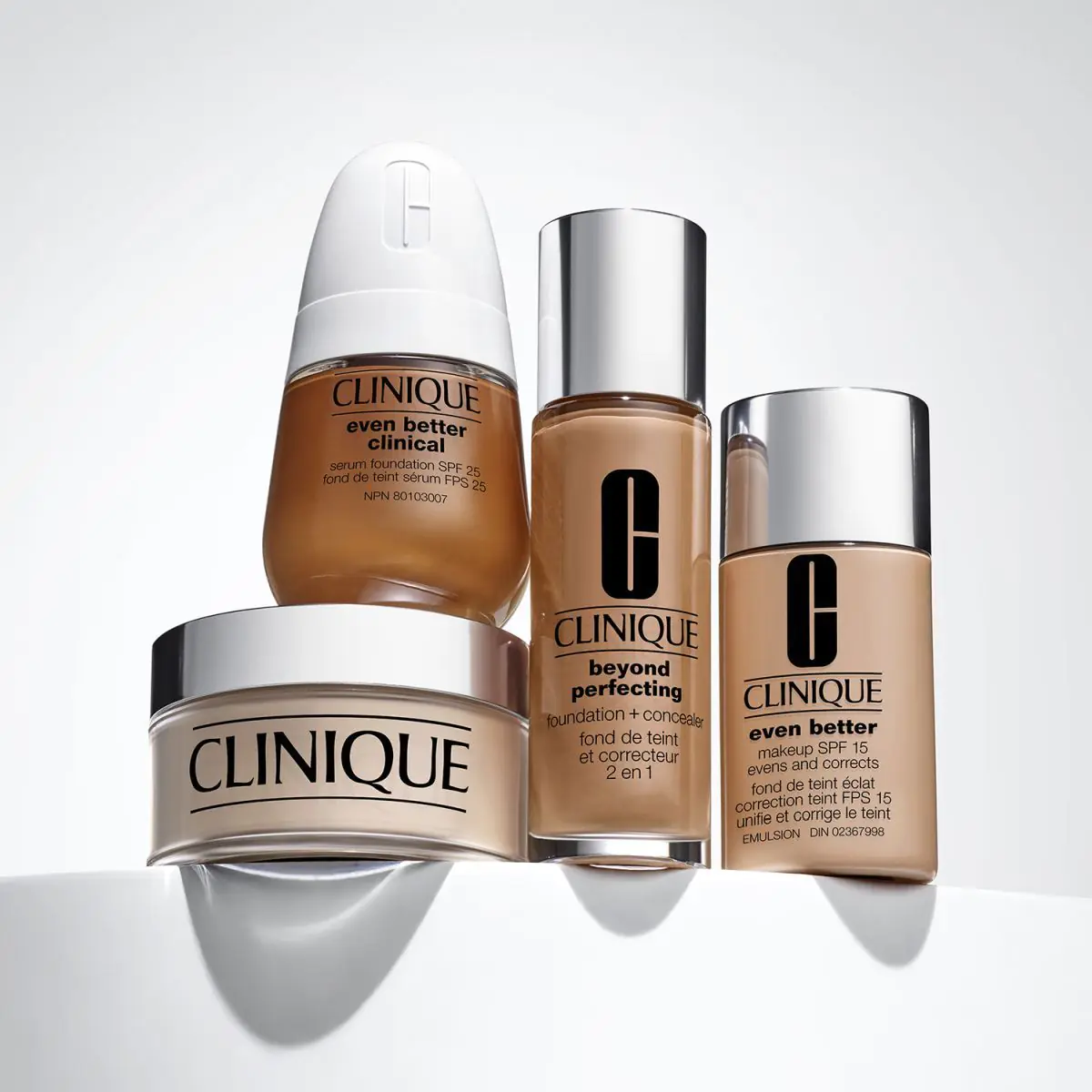 Clinique Beyond Perfecting tekući puder-korektor, 04 Cream Whip