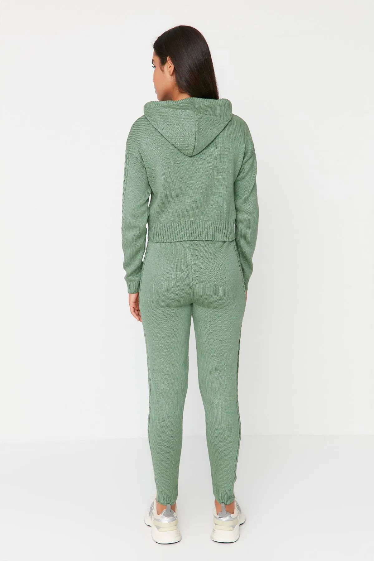 Trendyol Collection  Needle Green Strick-Set mit gestreifter Strickhose und Oberteil THMAW23AU00014