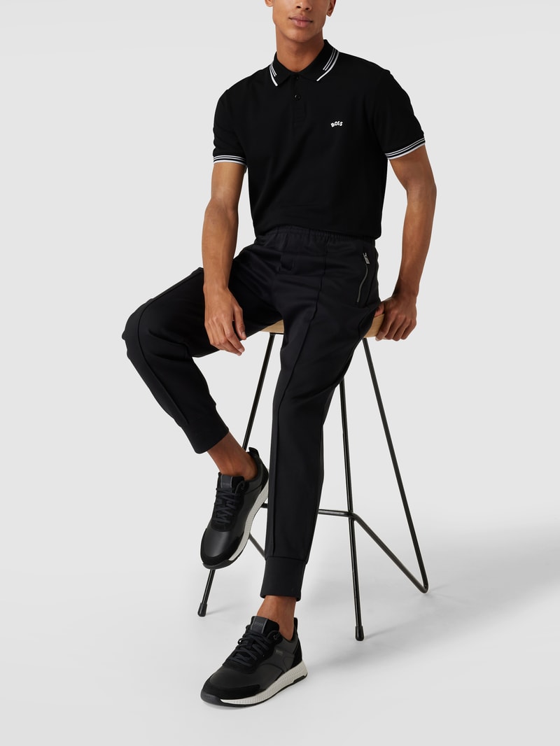 Slim Fit Poloshirt mit Kontraststreifen Modell 'Paul Curved' in schwarz