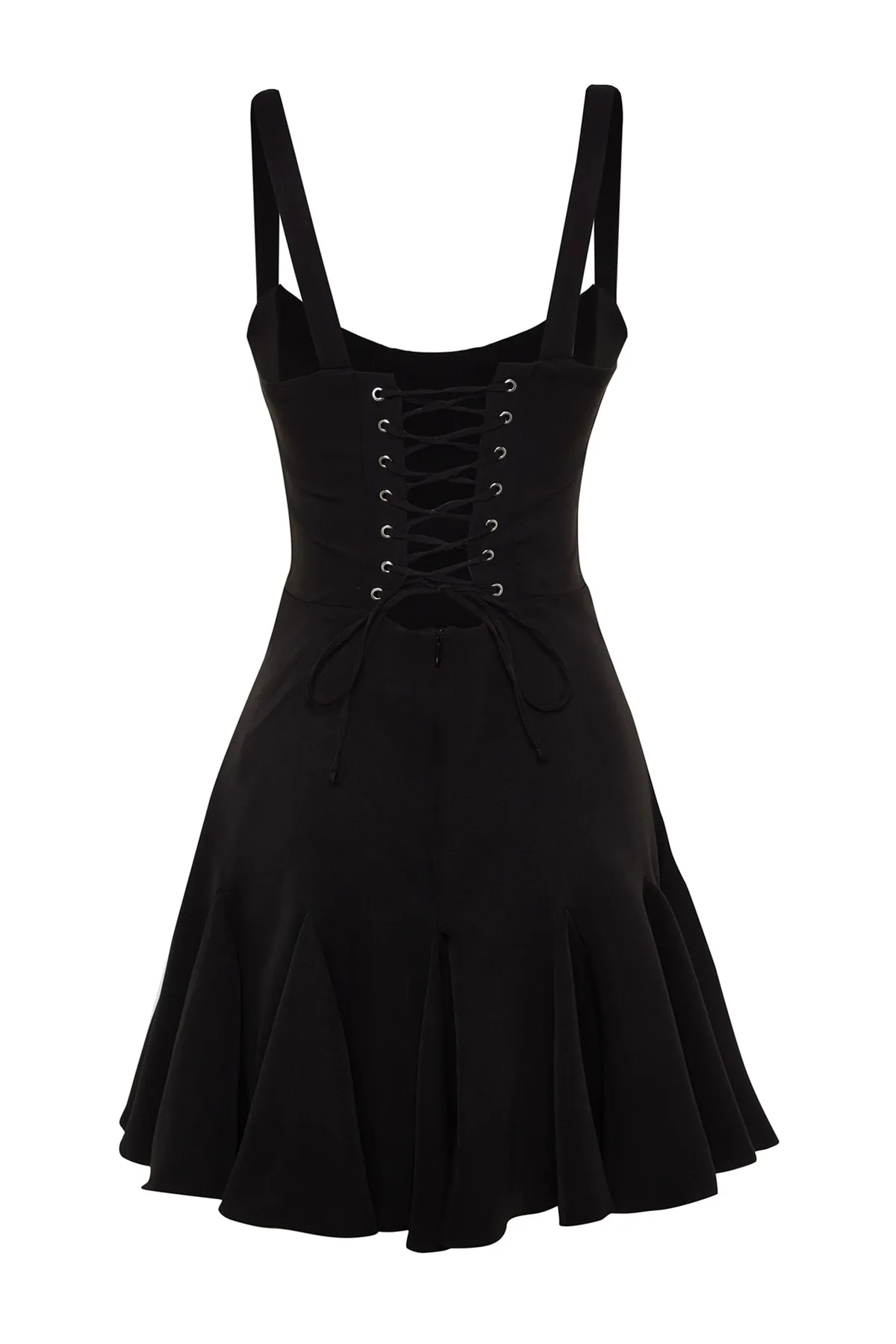 Trendyol Collection  Schwarzes Abendkleid mit Taillenöffnung/Skater-gefüttertem Webkorsett und detaillierter Paspelierung TPRSS23EL00251
