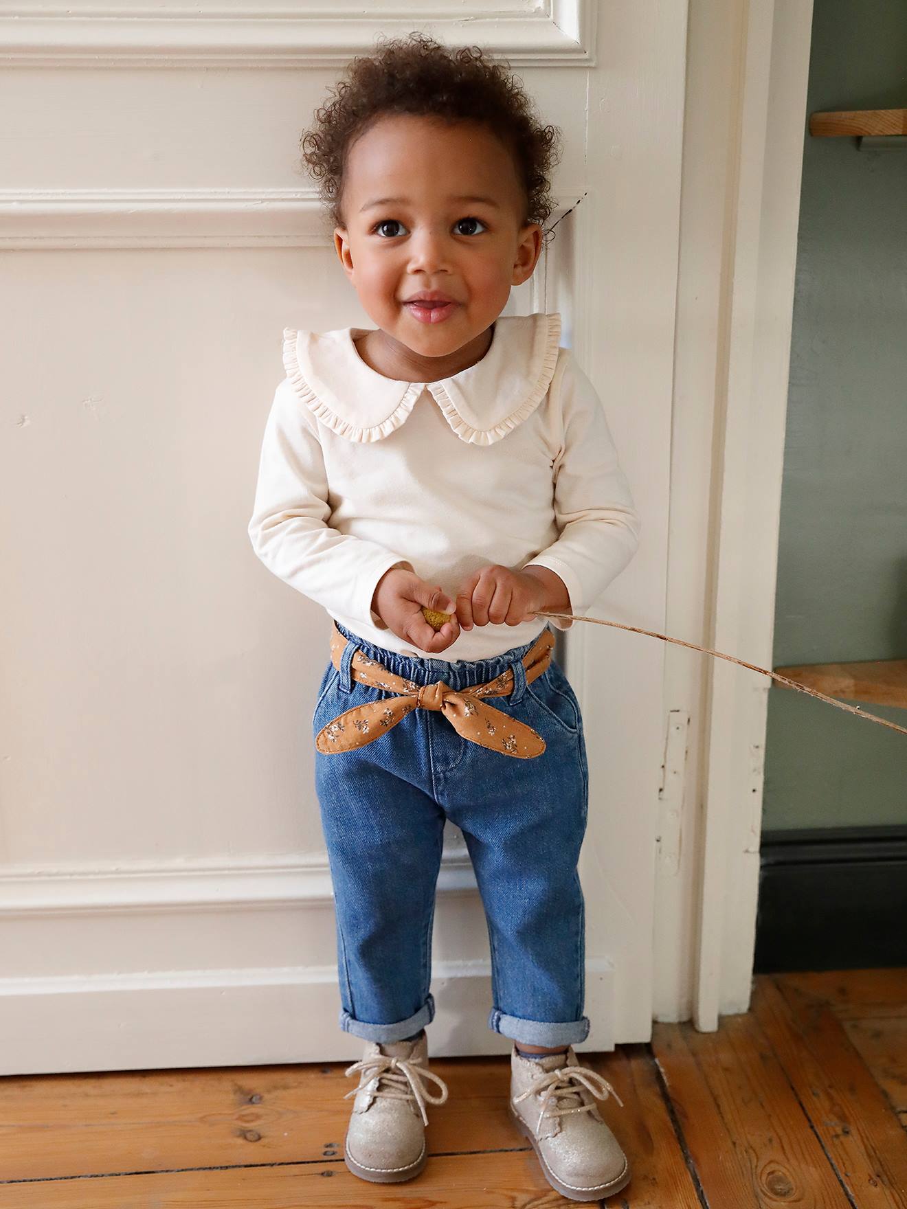 Vertbaudet Mädchen Baby Shirt, Bubikragen mit Rüschen Oeko-Tex, personalisierbar - hellbeige