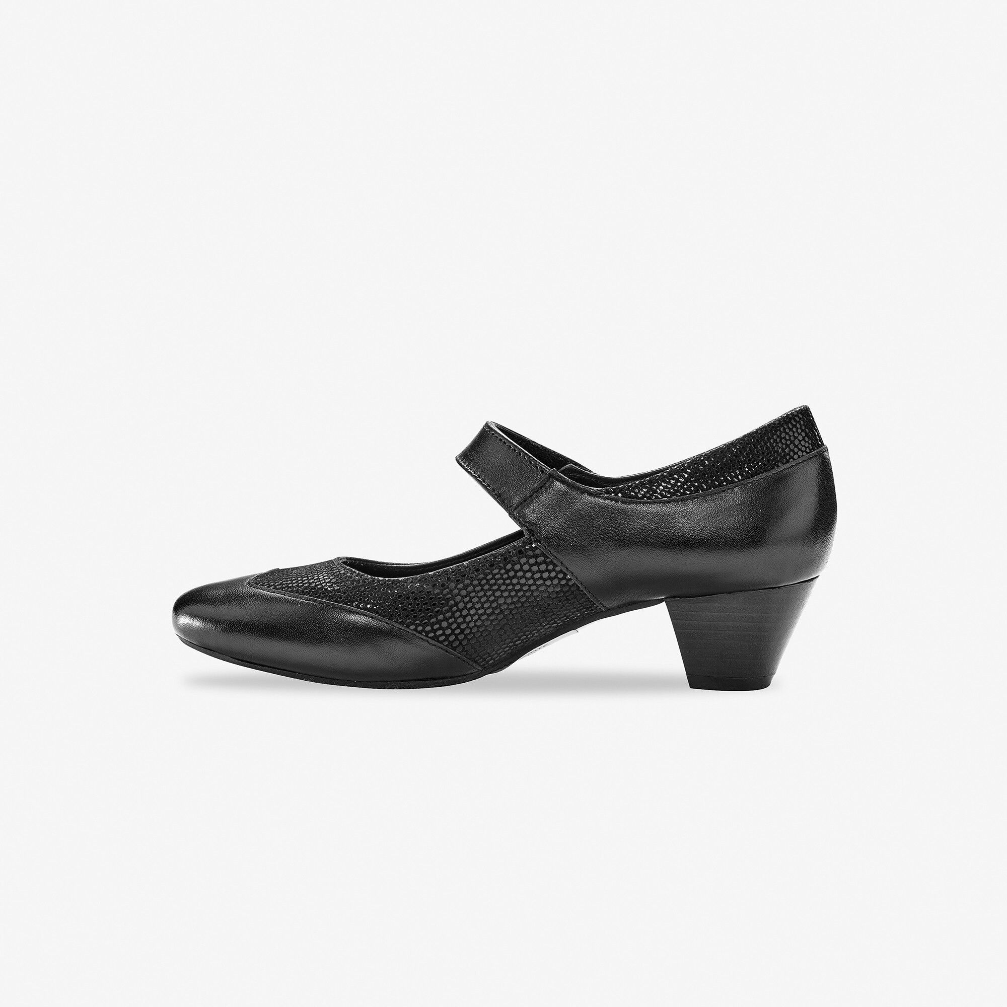 Babies en cuir à talon, largeur confort