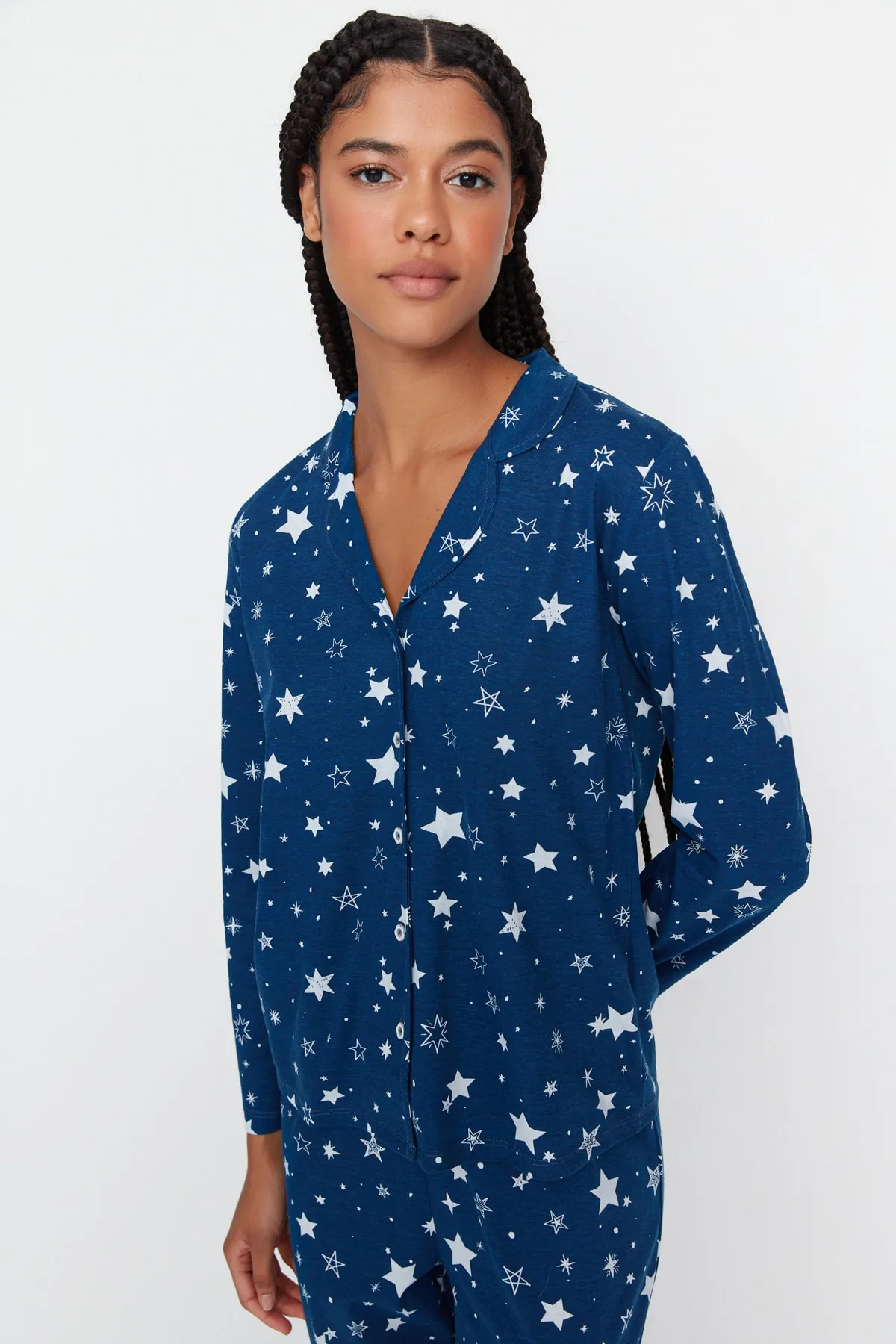 Trendyol Collection  Indigoblaues Pyjama-Set mit Sternmuster THMAW23PT00150