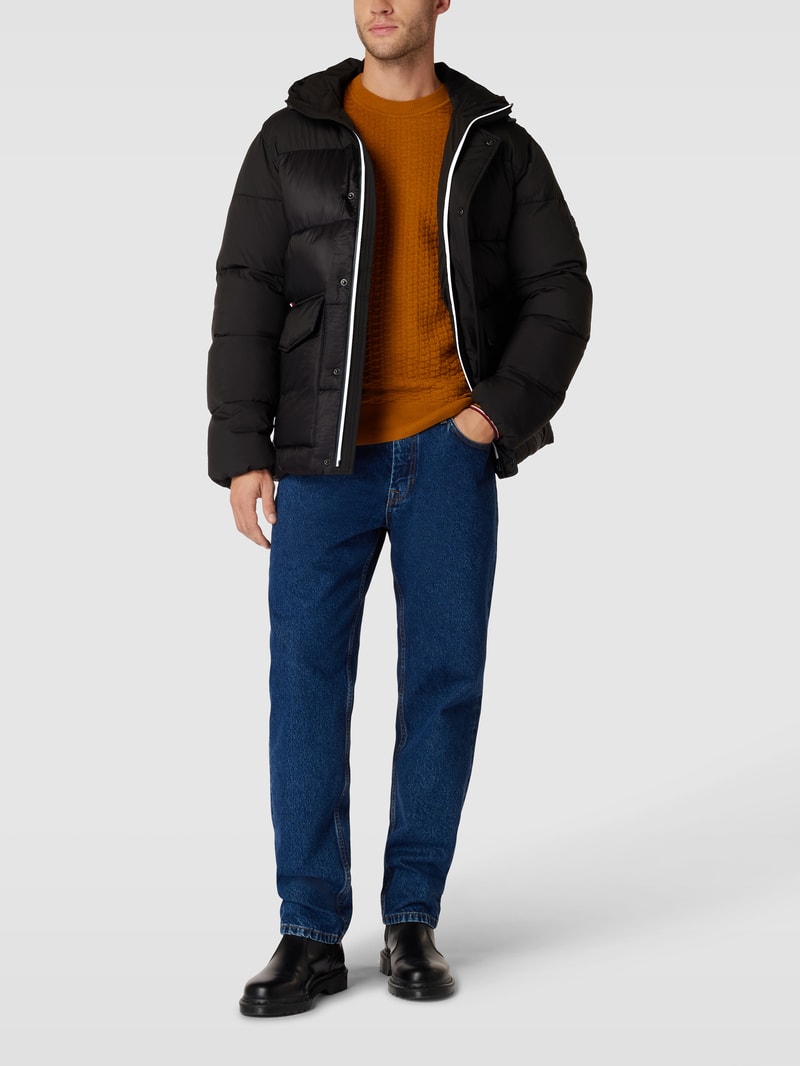 Steppjacke mit Label-Patch Modell 'TECH' in schwarz