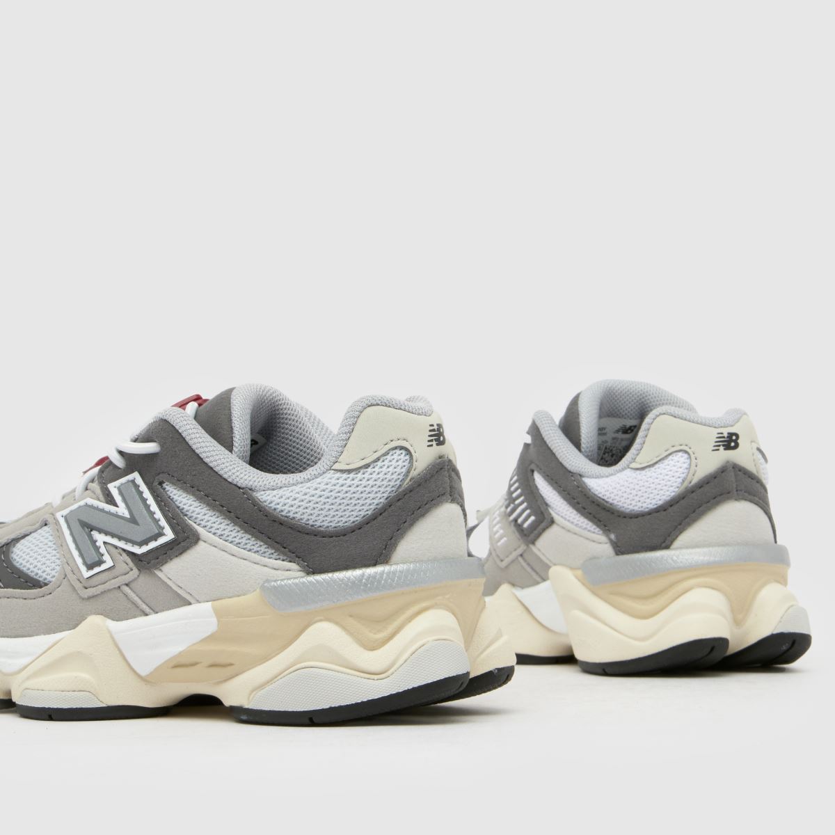 New Balance grå multifärgade 9060 småbarnsskor