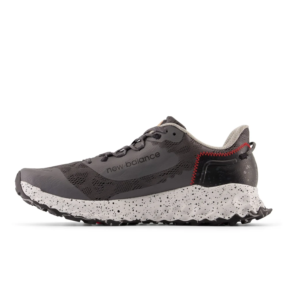 New Balance Fresh Foam Garo MTGAROLG / grau