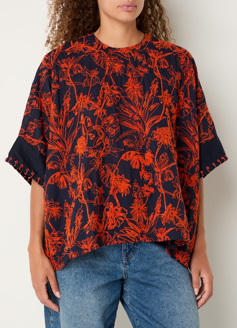 T-shirt ricamata Essential Antwerp Godetia