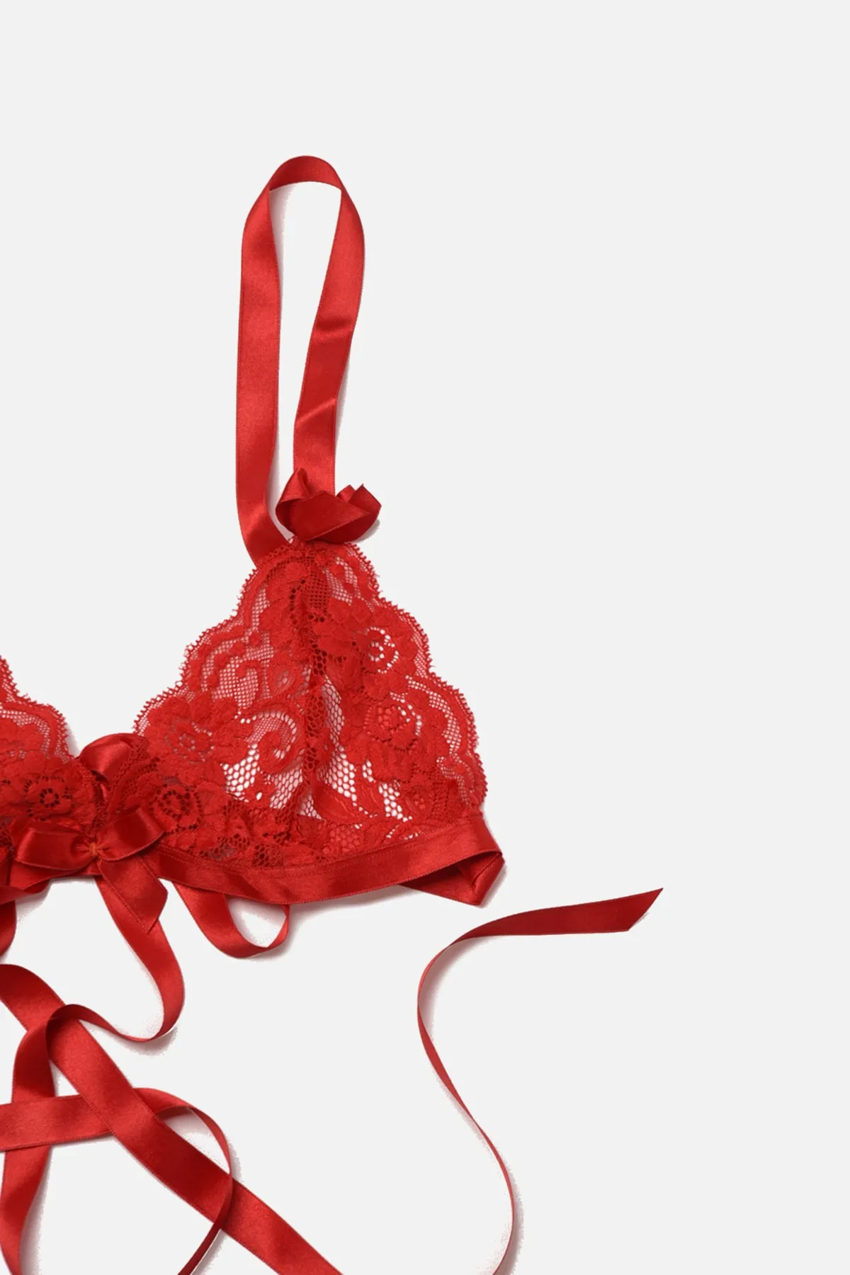 Trendyol Collection  Gestricktes Dessous-Set aus roter Spitze ohne Kappe THMAW22AU0328
