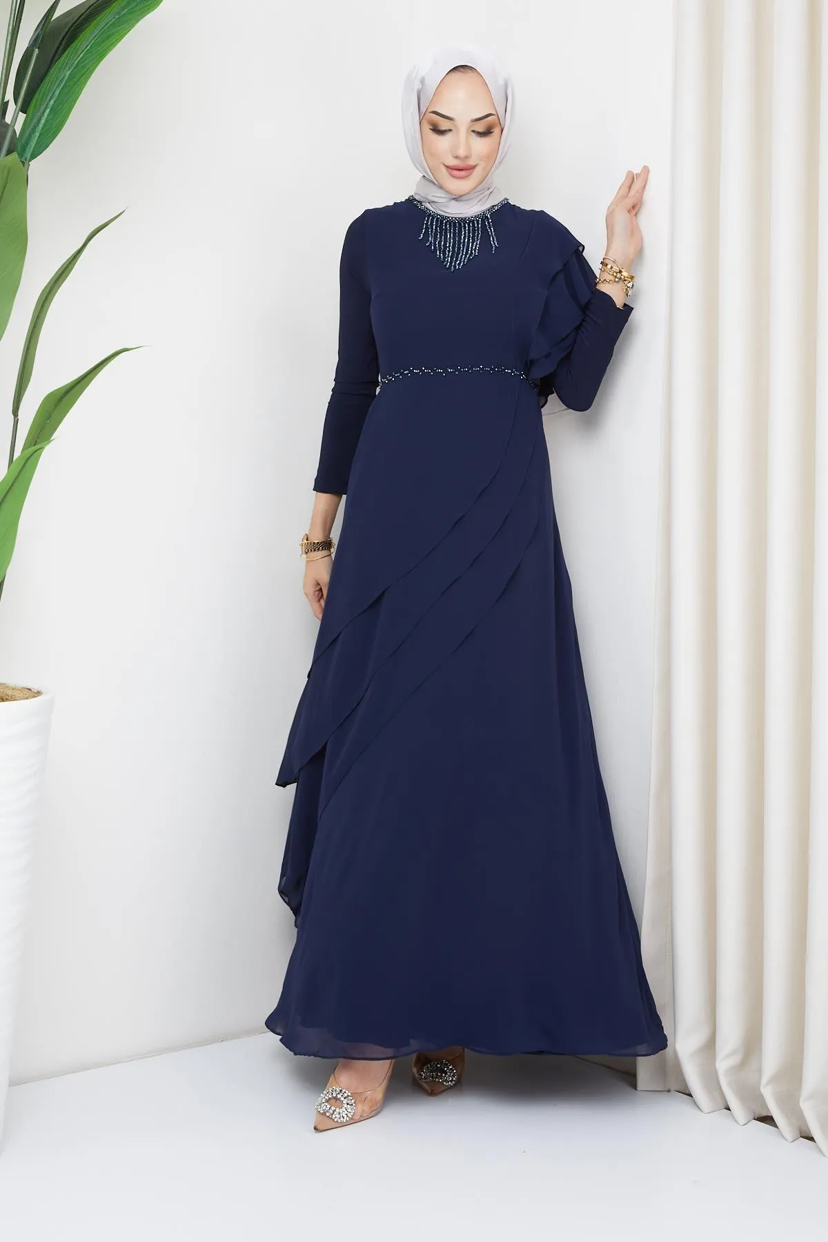 Olcay  Abendkleid aus Chiffon mit Hijab und Perlenverzierung, Marineblau, 1652
