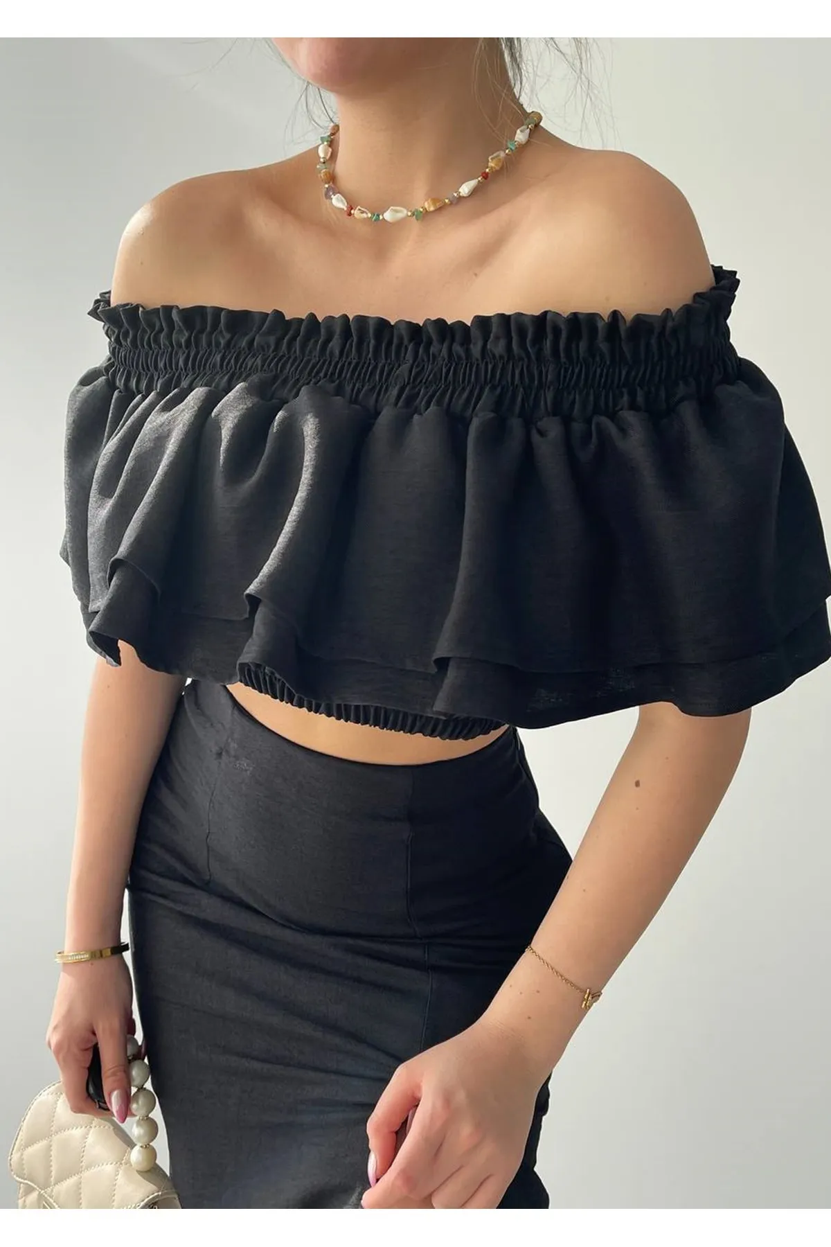 vuvutasarım  Schwarze Rüschenbluse aus Leinenstoff und Midirock mit Schlitzdetail, Doppelset, Design 228