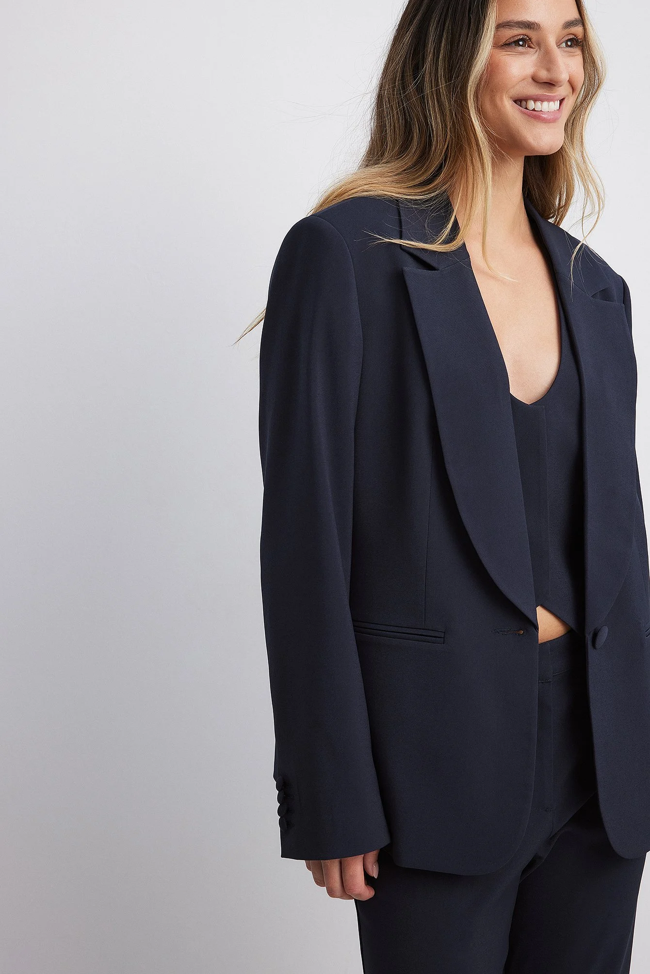 Gerader Blazer mit großem Kragen