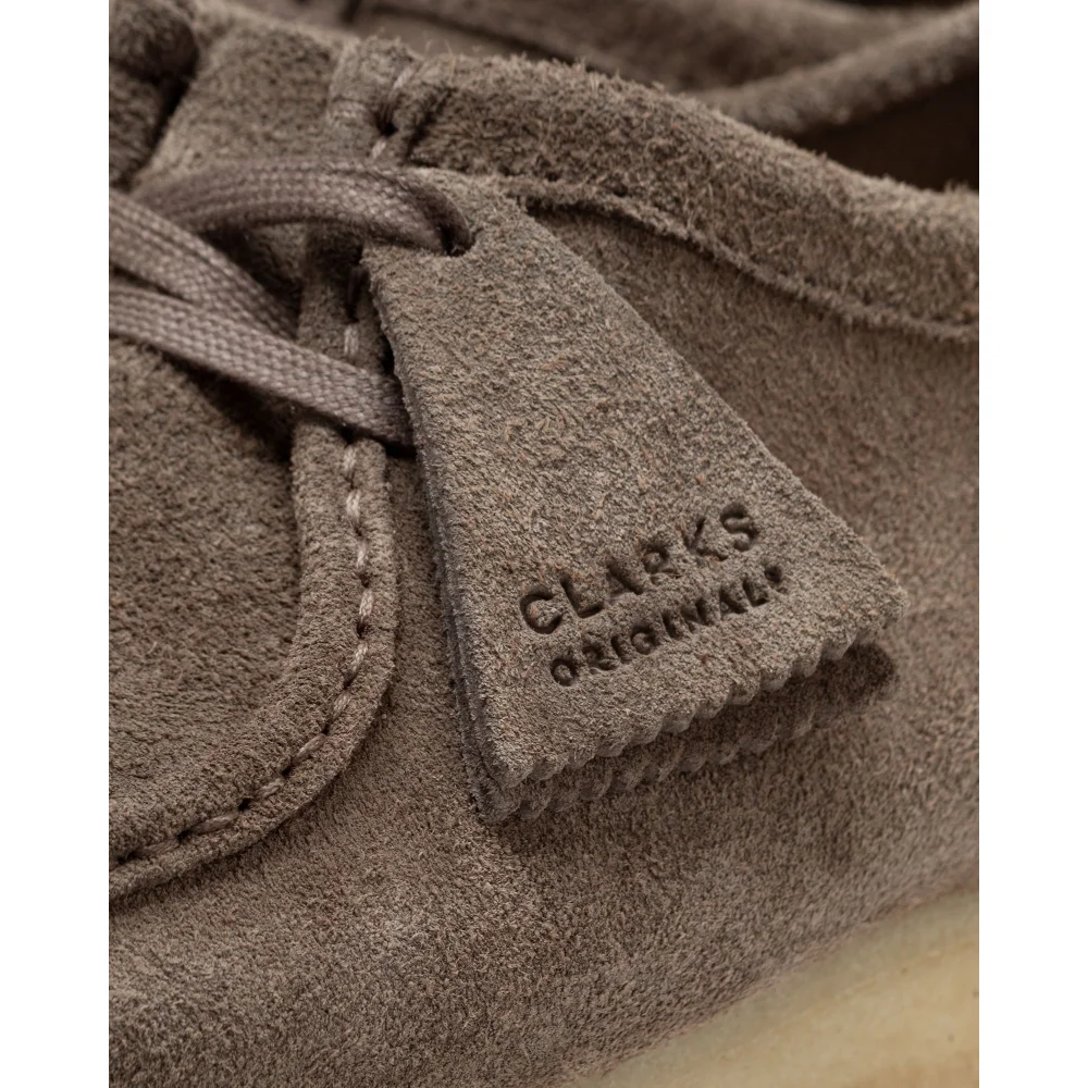 Clarks Wallabee 261740497 / grau